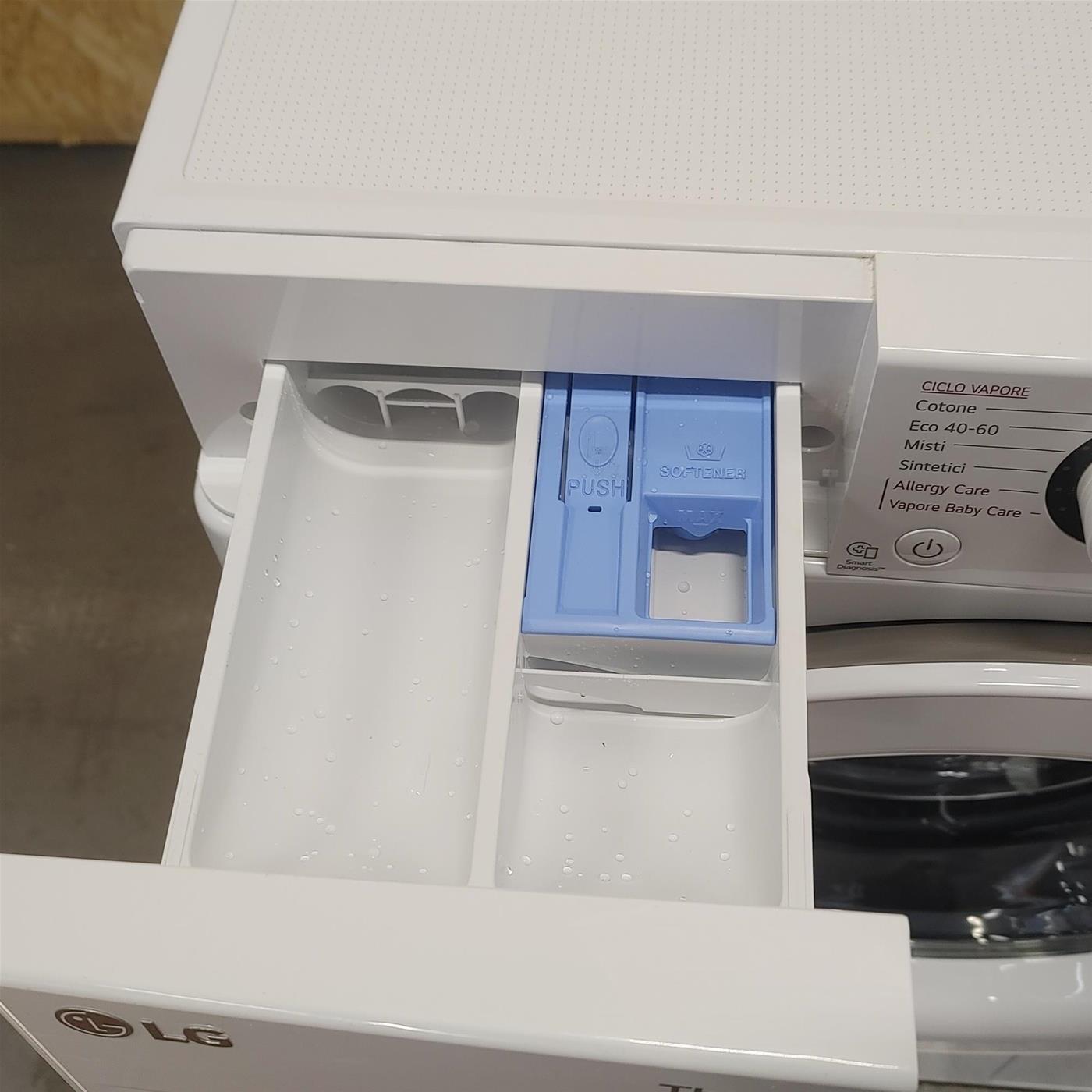 Lavatrice LG F2WV308NEW3 Carica frontale 8,5 kg 1200 Giri/min Bianco