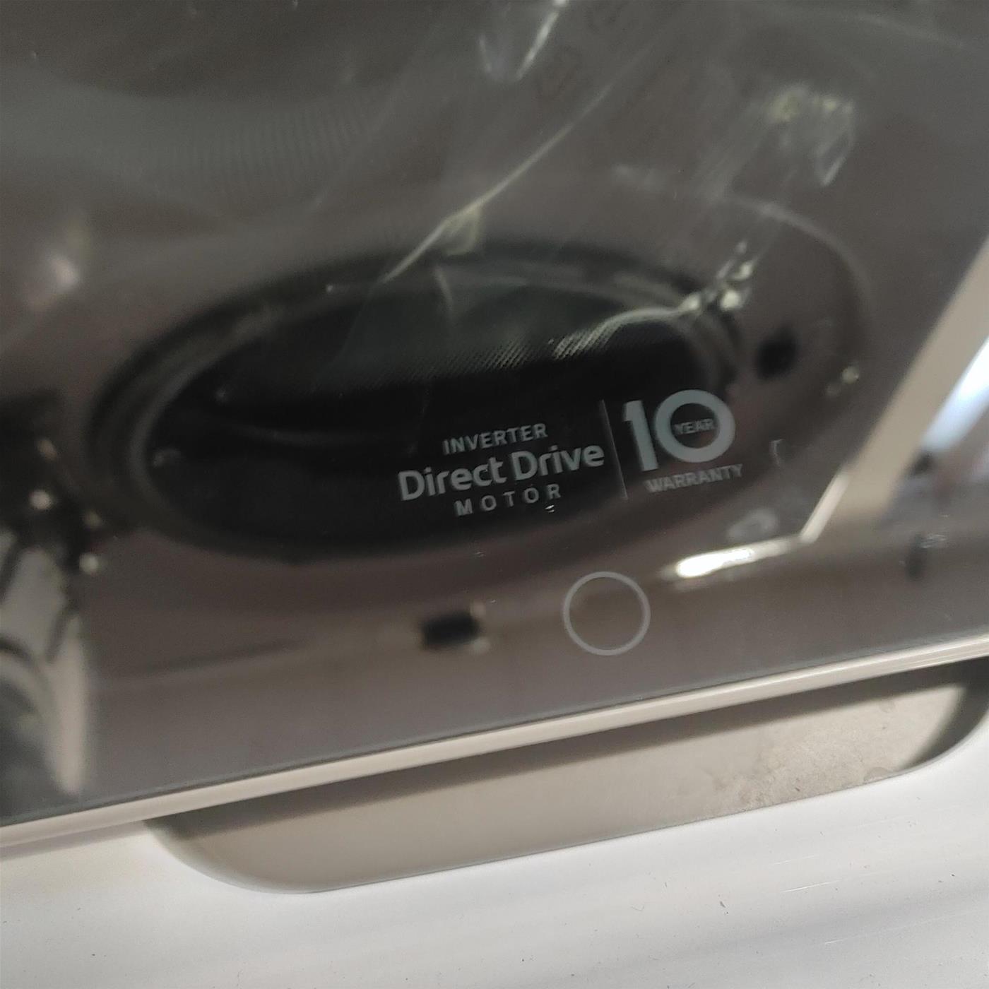 Lavatrice LG F4WV710P1 10,5 kg + Lavatrice carica dall'alto F8K5XN3 2 kg