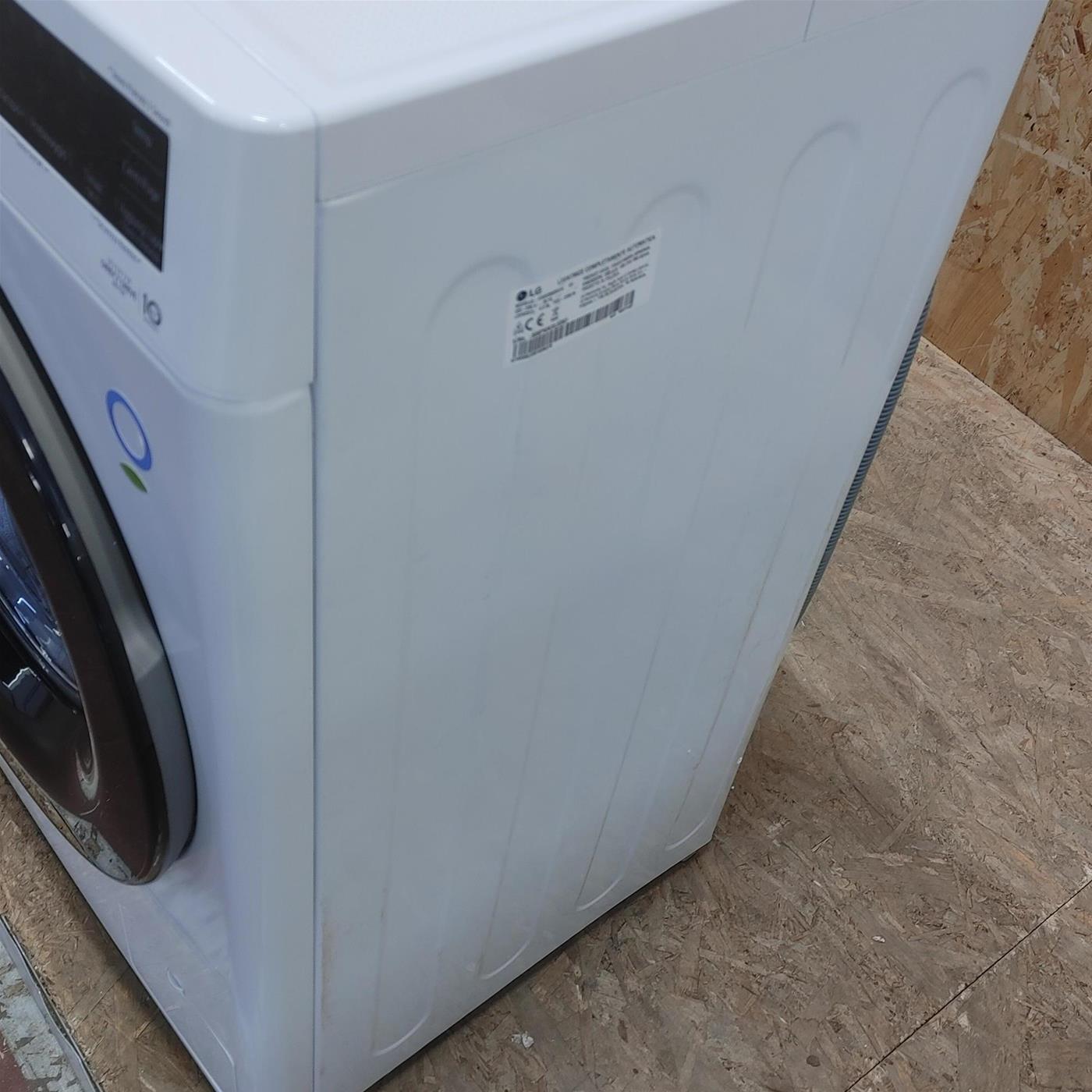 Lavatrice LG F2WV308S6AW Carica frontale 8,5 kg 1170 Giri/min Bianco