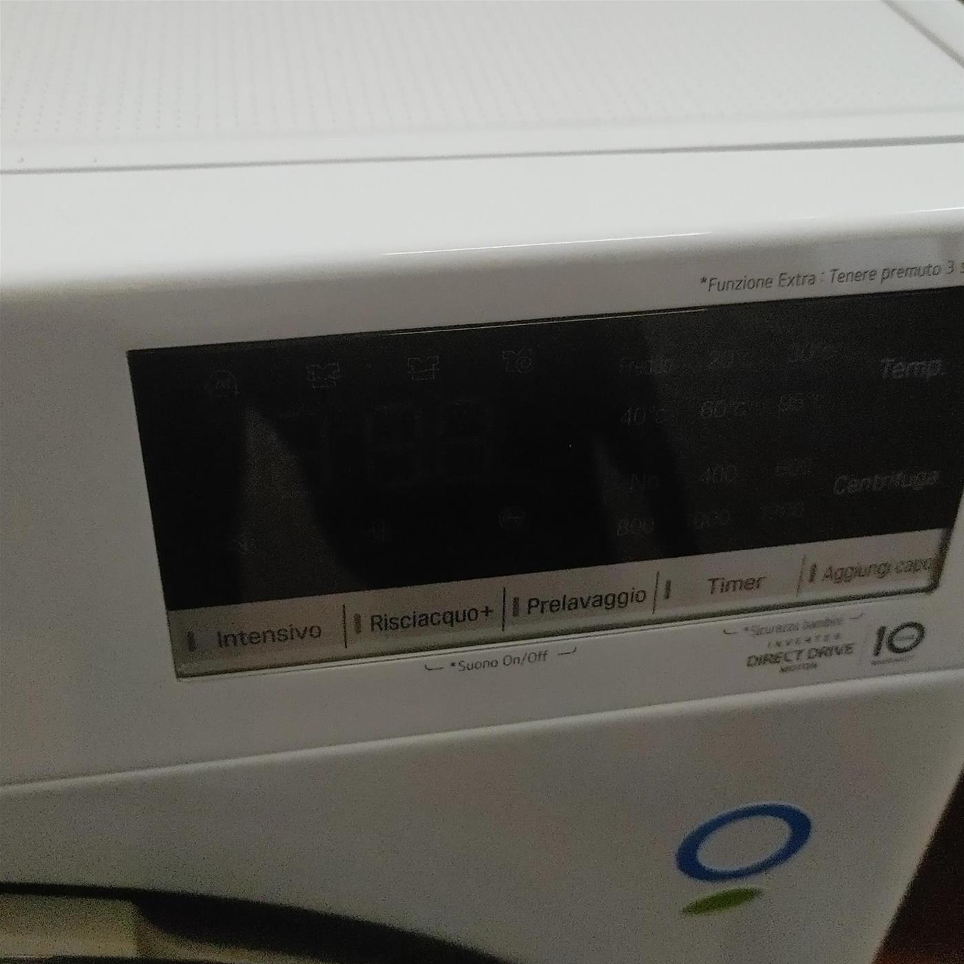 Lavatrice LG F2WV3S7S6E Carica frontale 7 kg 1200 Giri/min Bianco