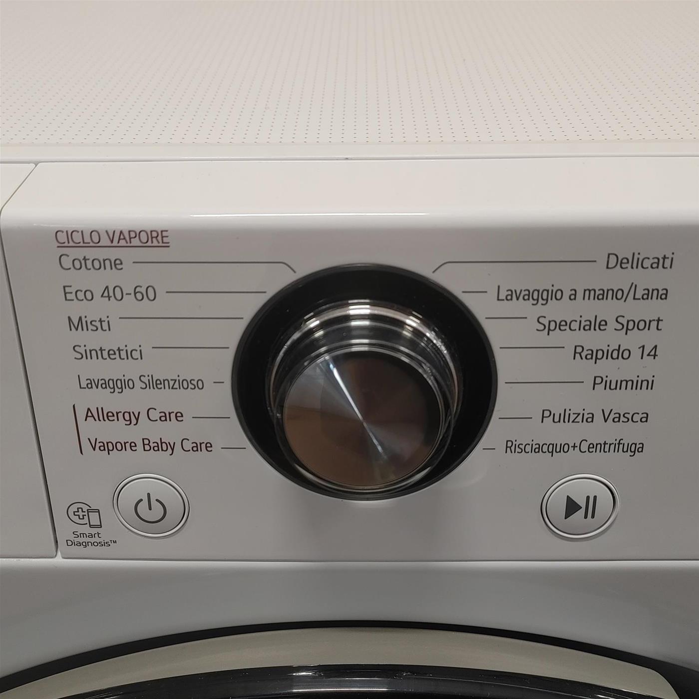 Lavatrice LG F2WV3S7S6E Carica frontale 7 kg 1200 Giri/min Bianco