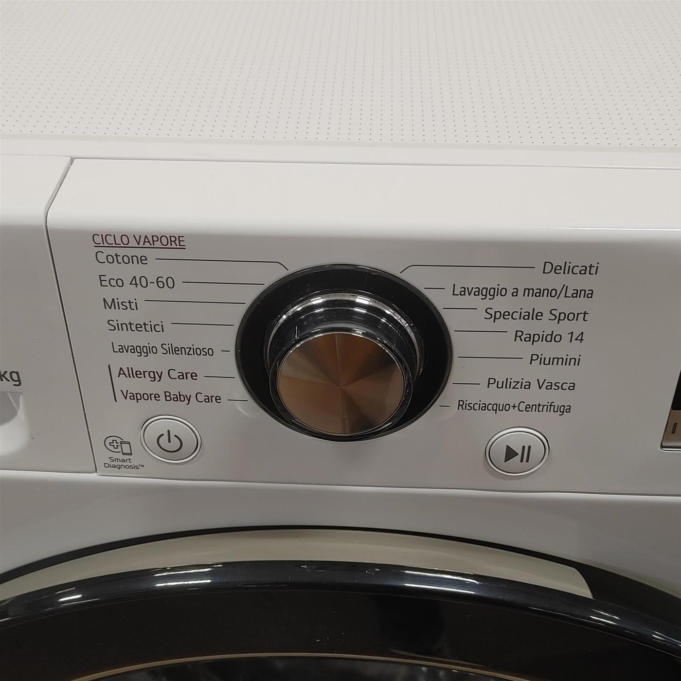 Lavatrice LG F2WV3S7S6E Carica frontale 7 kg 1200 Giri/min Bianco