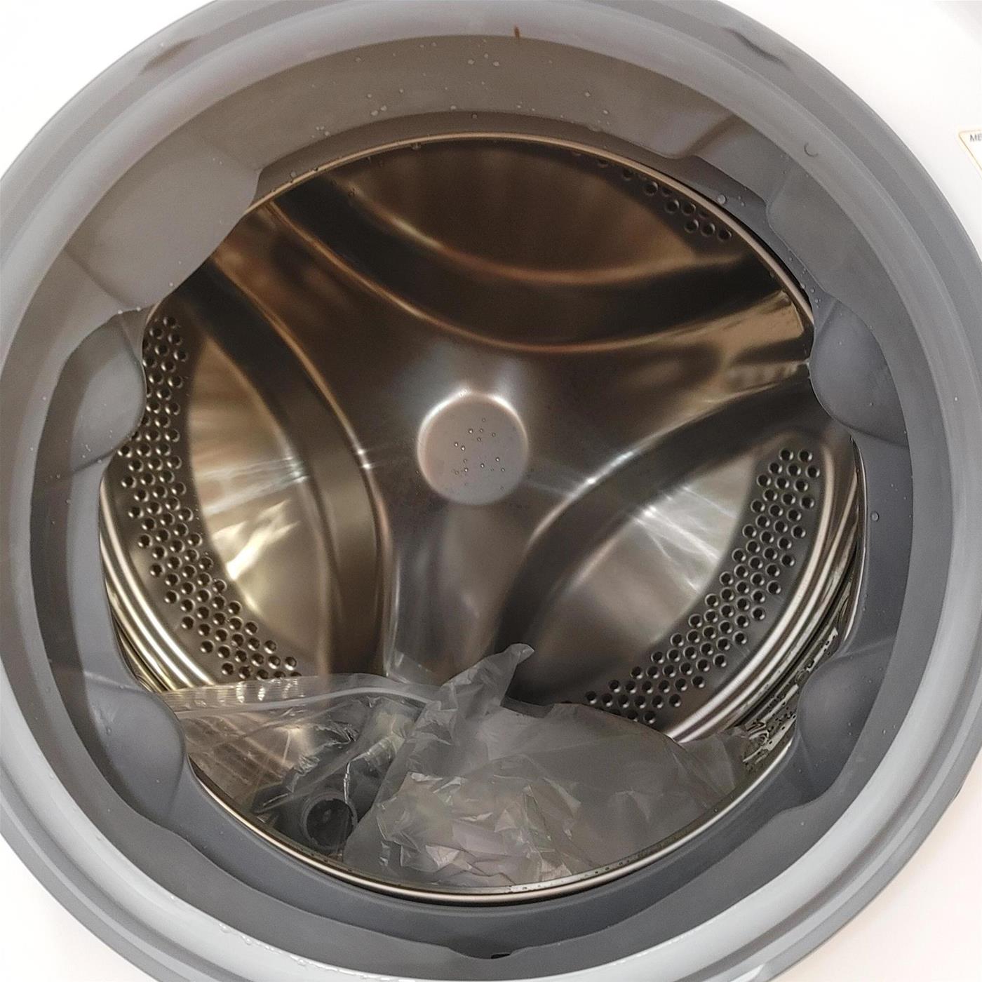 Lavatrice LG F2WV3S7S6E Carica frontale 7 kg 1200 Giri/min Bianco