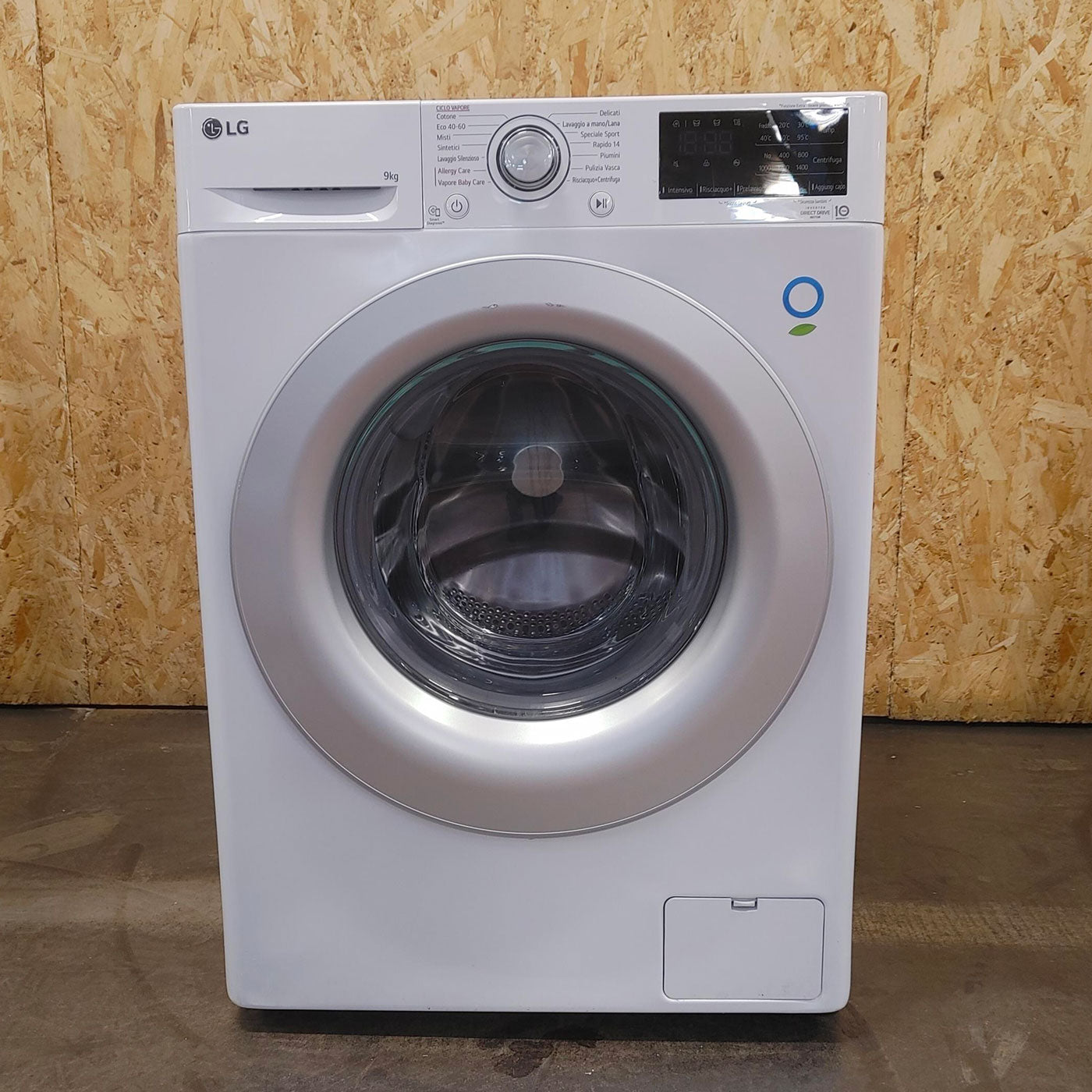 Lavatrice LG F4WV309S4E Carica frontale 9 kg 1400 Giri/min Bianco