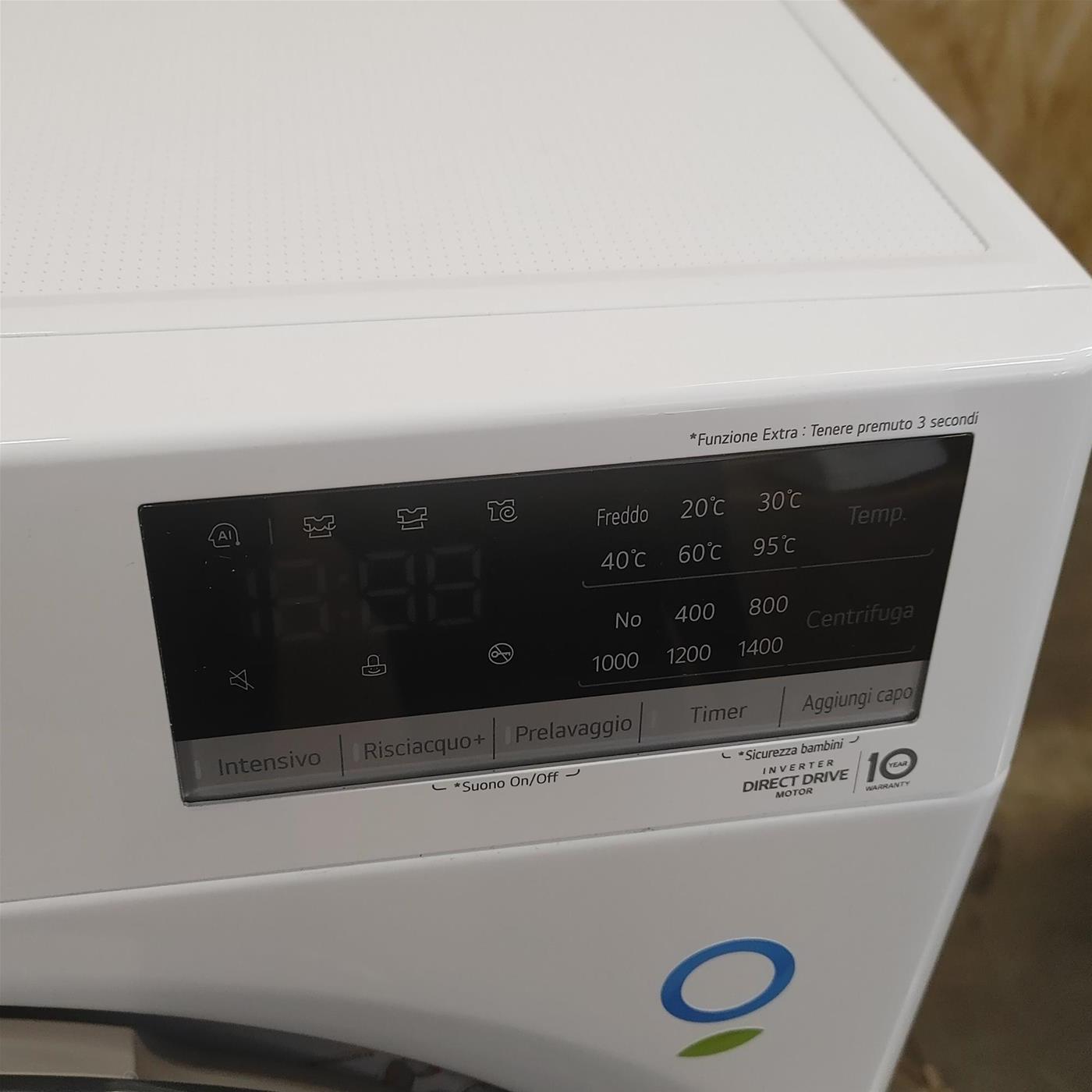 LG F4WV310SAE lavatrice Caricamento frontale 10,5 kg 1400 Giri/min A Bianco