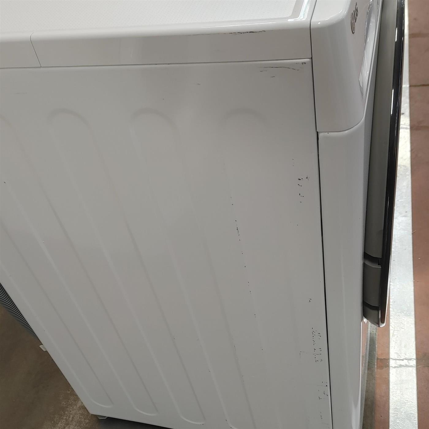 LG F4WV310SAE lavatrice Caricamento frontale 10,5 kg 1400 Giri/min A Bianco