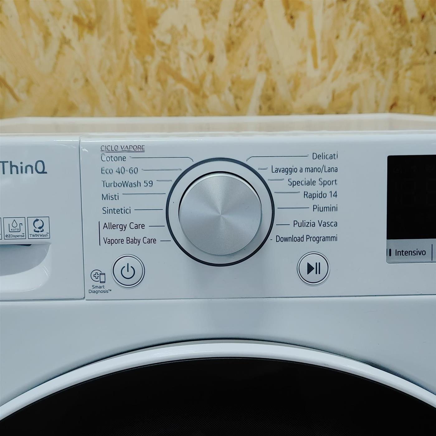 LG F4WV509S0EA Lavatrice 9kg AI DD, Classe B, 1400 giri, TurboWash, Autodosaggio