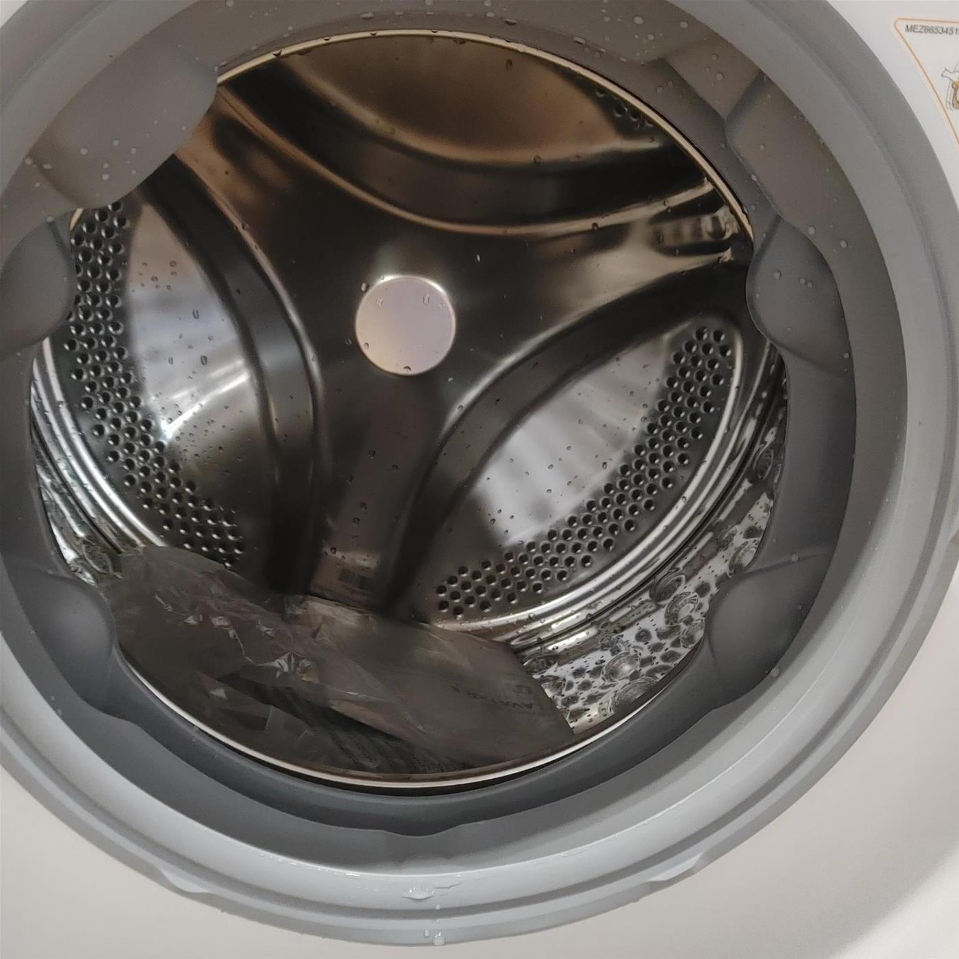 Lavatrice LG F4WV309S3AA Carica frontale 9 kg 1400 Giri/min Bianco