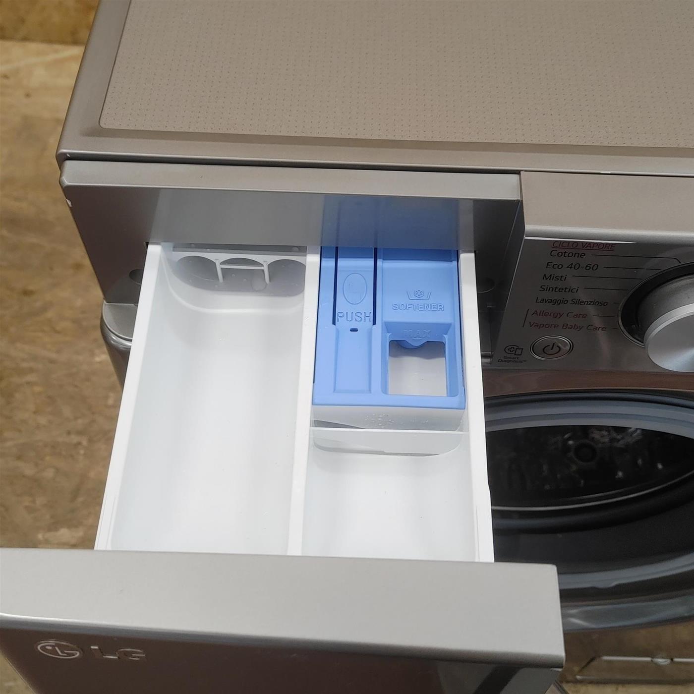 Lavatrice LG F4WV310S6PE Caricamento frontale 10,5 kg 1400 Giri/min Acciaio inox