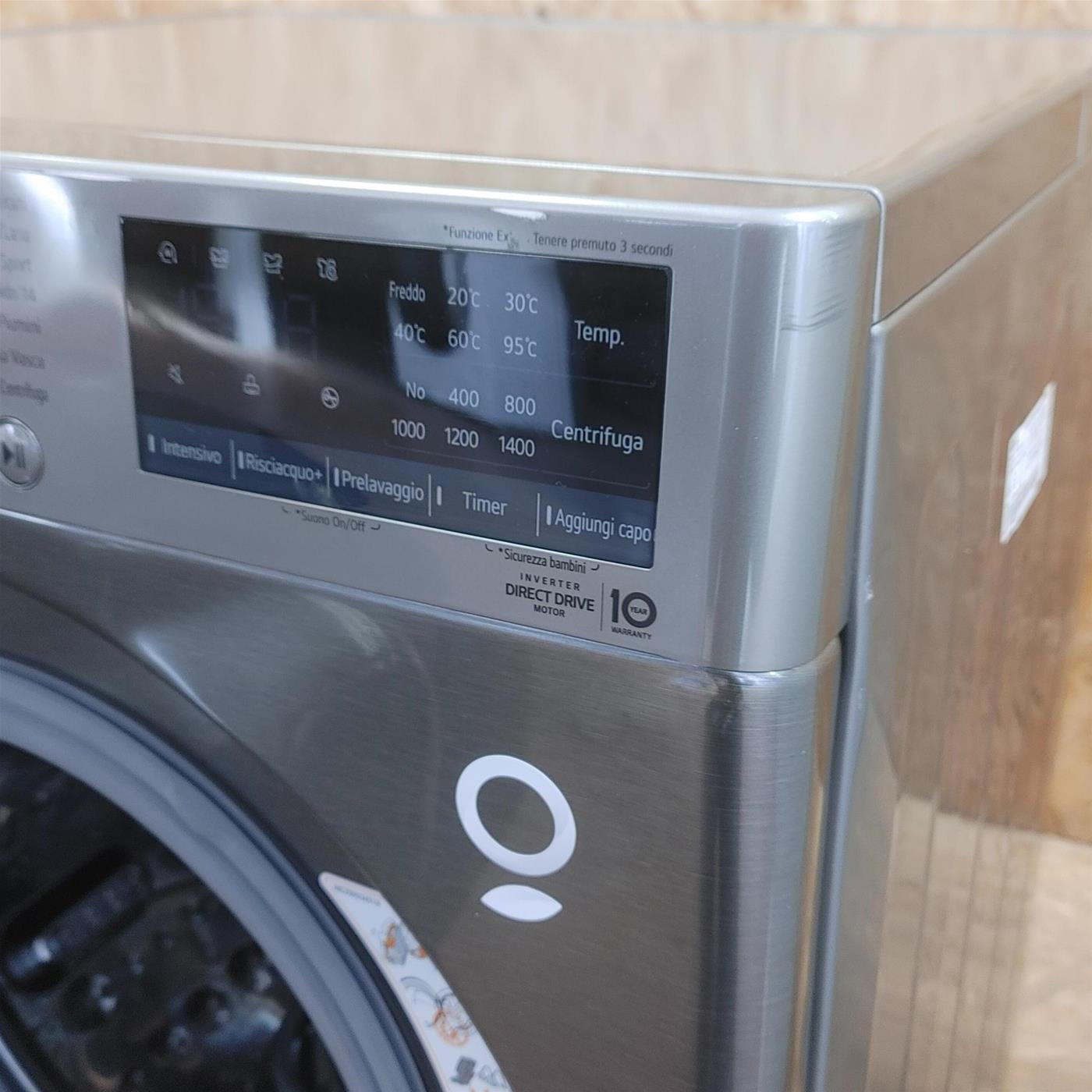 Lavatrice LG F4WV310S6PE Caricamento frontale 10,5 kg 1400 Giri/min Acciaio inox