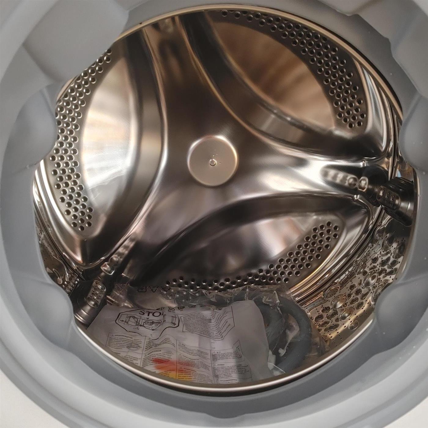 Lavatrice LG F4R3009NSWB Carica frontale 9 kg 1400 Giri/min Bianco