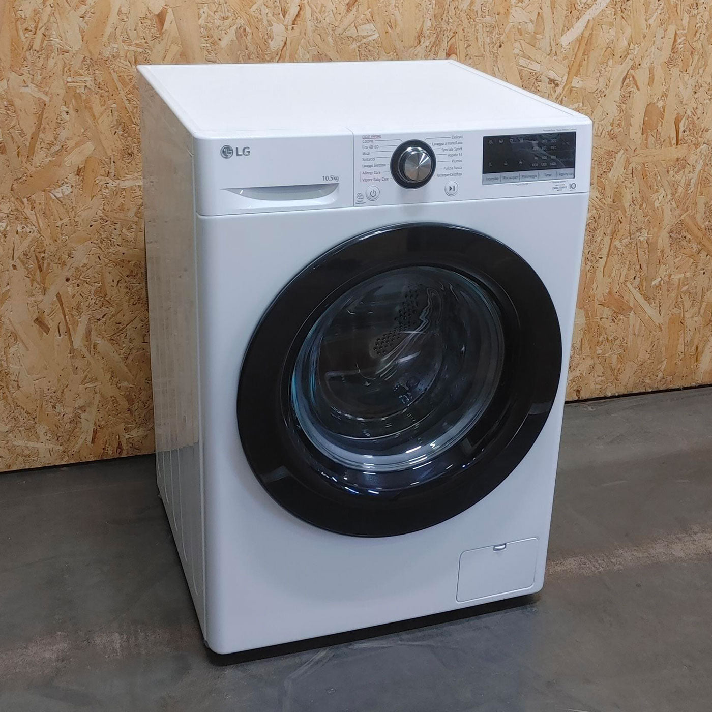 LG F4WV310SAE lavatrice Caricamento frontale 10,5 kg 1400 Giri/min A Bianco