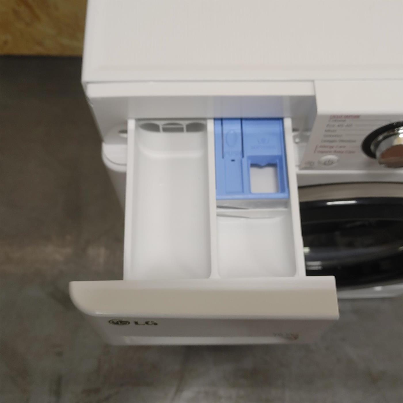 LG F4WV310SAE lavatrice Caricamento frontale 10,5 kg 1400 Giri/min A Bianco