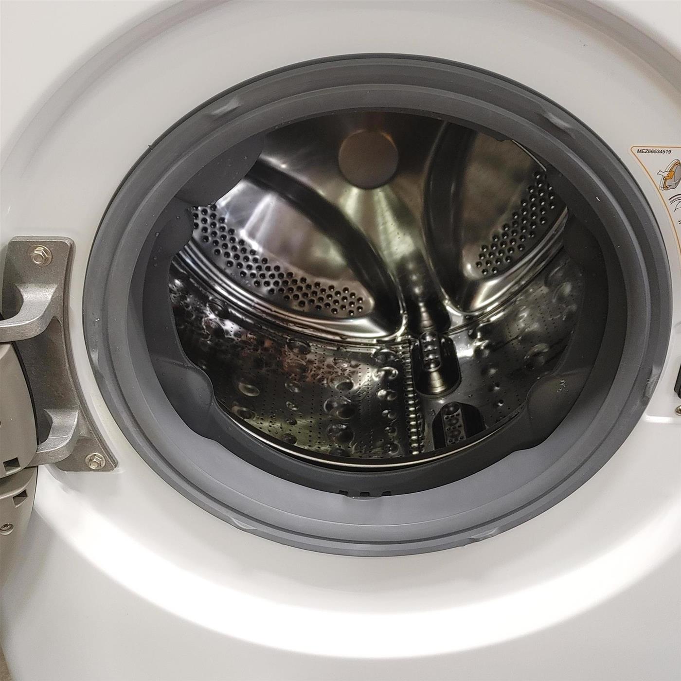 LG F4WV310SAE lavatrice Caricamento frontale 10,5 kg 1400 Giri/min A Bianco