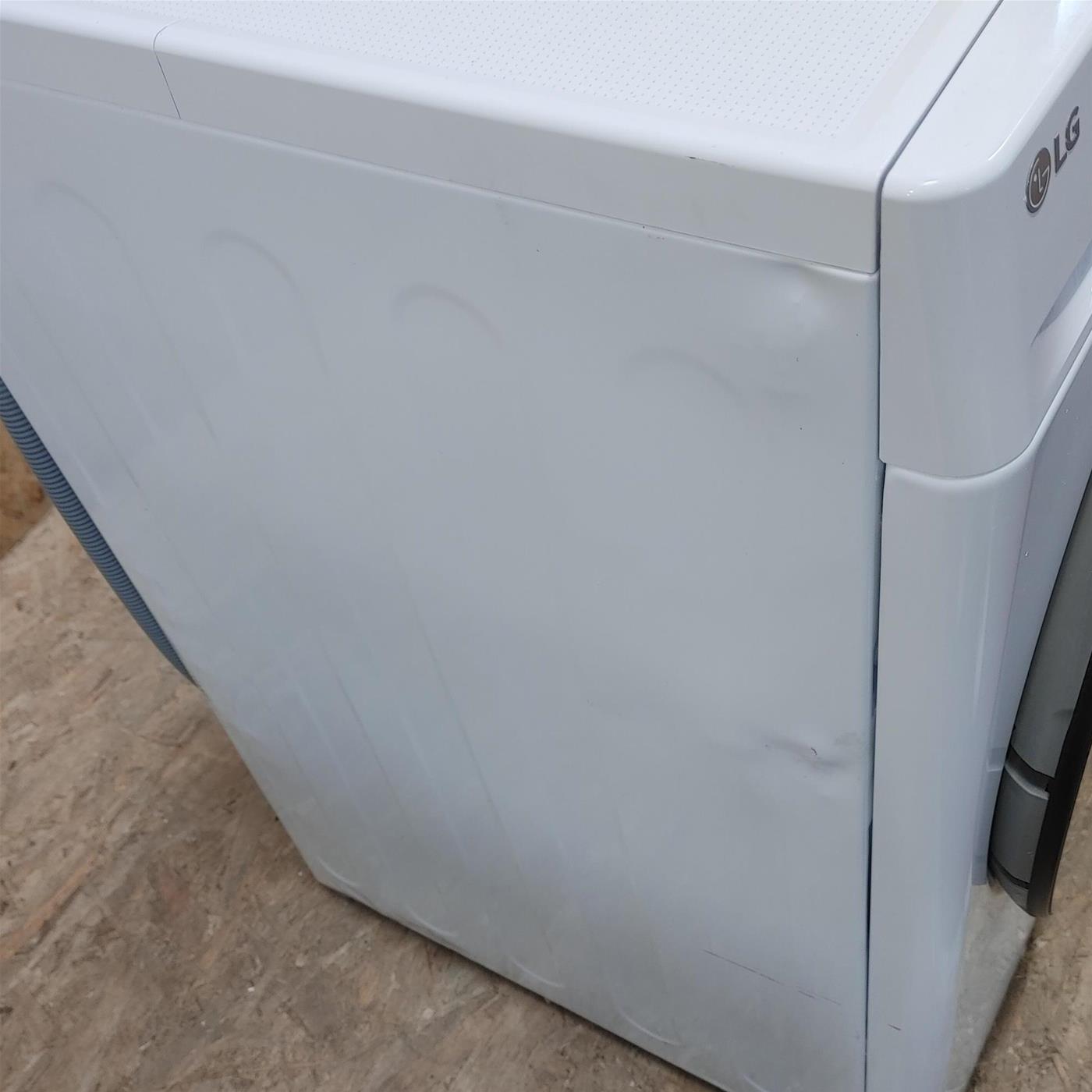 Lavatrice LG F4WV509SAE Carica frontale 9 kg 1400 Giri/min Bianco