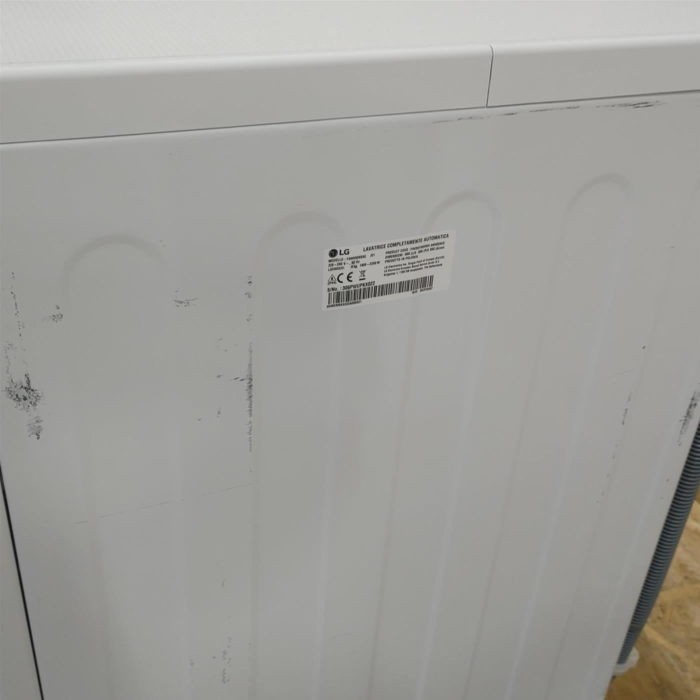 Lavatrice LG F4WV509SAE Carica frontale 9 kg 1400 Giri/min Bianco