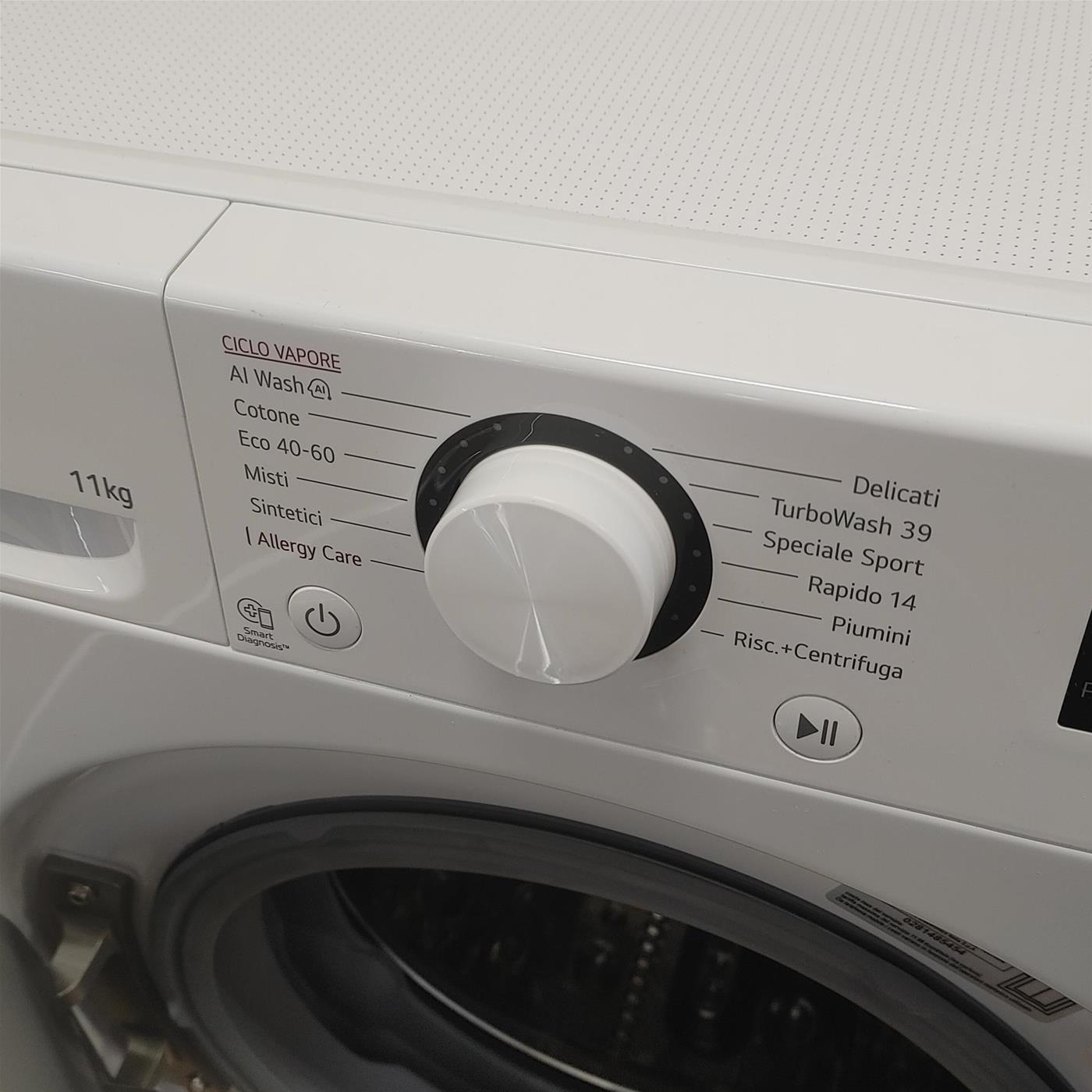 Lavatrice LG F4R5011TSWW Carica frontale 11 kg 1400 Giri/min Bianco