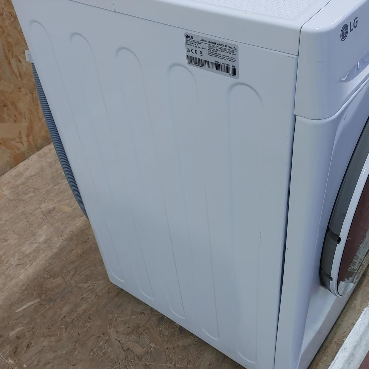 Lavatrice LG F4R5010TSWW Carica frontale 10 kg 1400 Giri/min Bianco