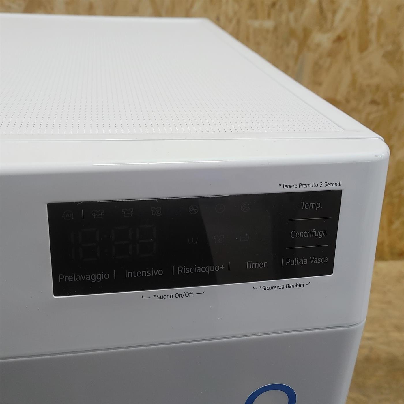 Lavatrice LG F4R5010TSWW Carica frontale 10 kg 1400 Giri/min Bianco