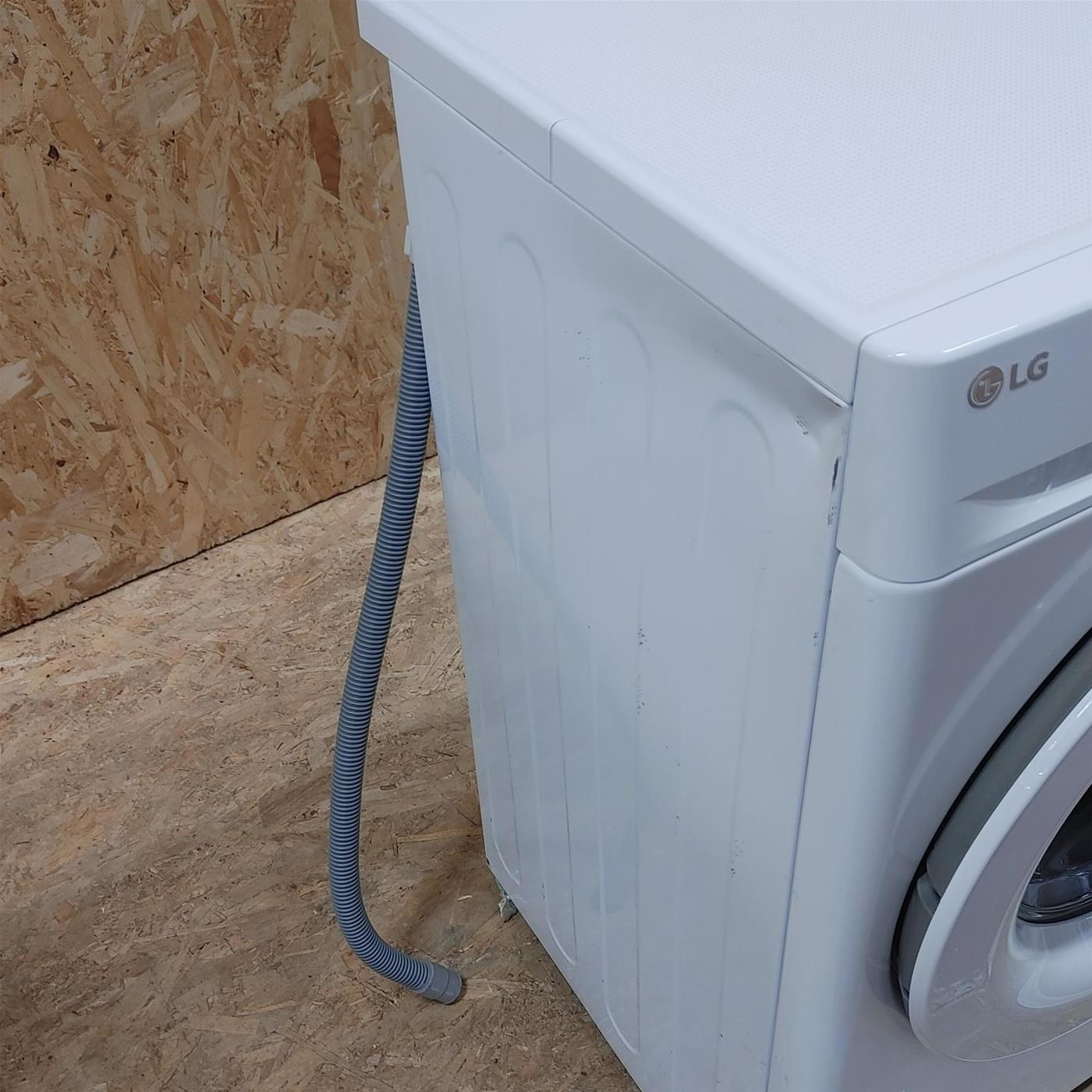 Lavatrice LG F2WV308NEW3 Carica frontale 8,5 kg 1200 Giri/min Bianco