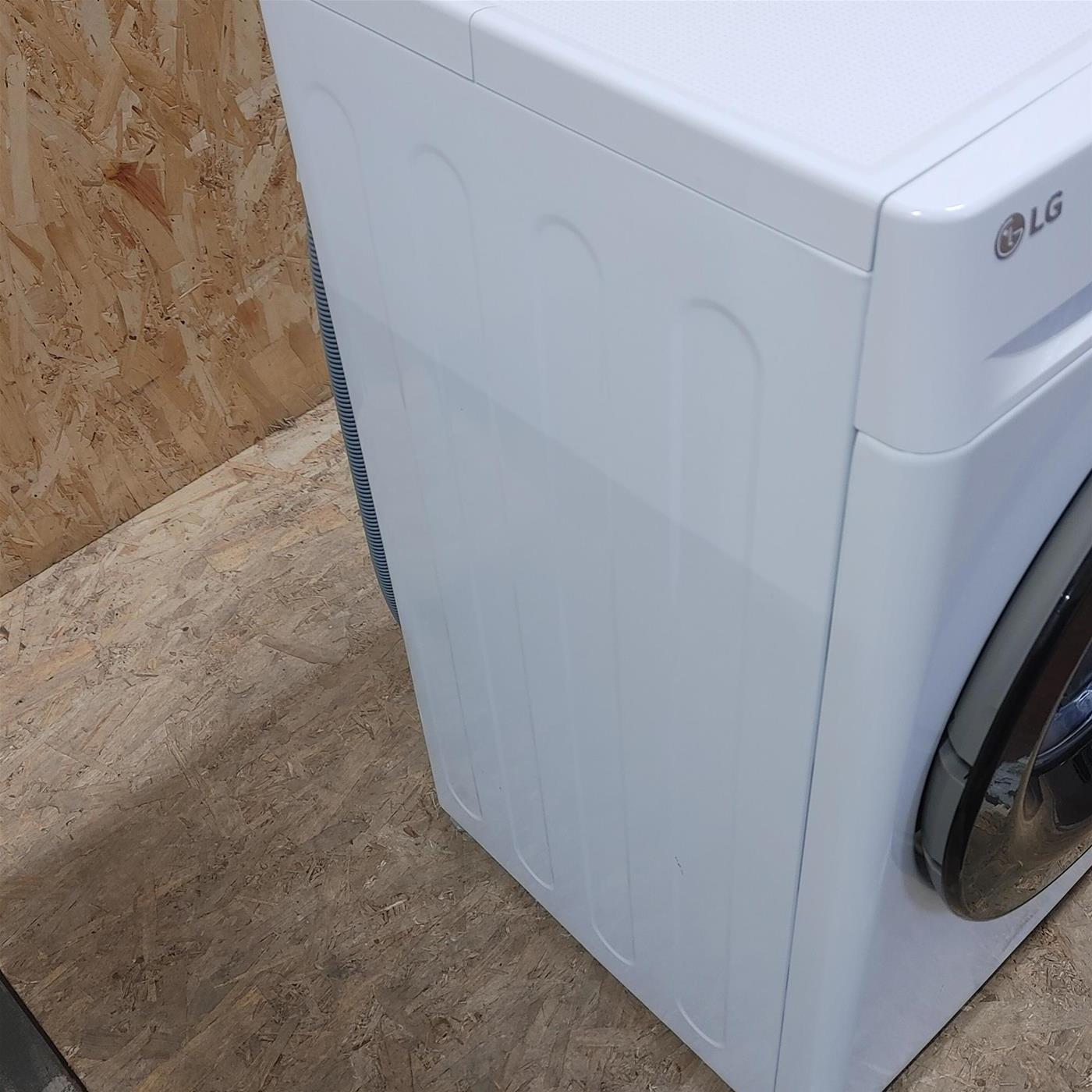 Lavatrice LG F2WV308NEW3 Carica frontale 8,5 kg 1200 Giri/min Bianco