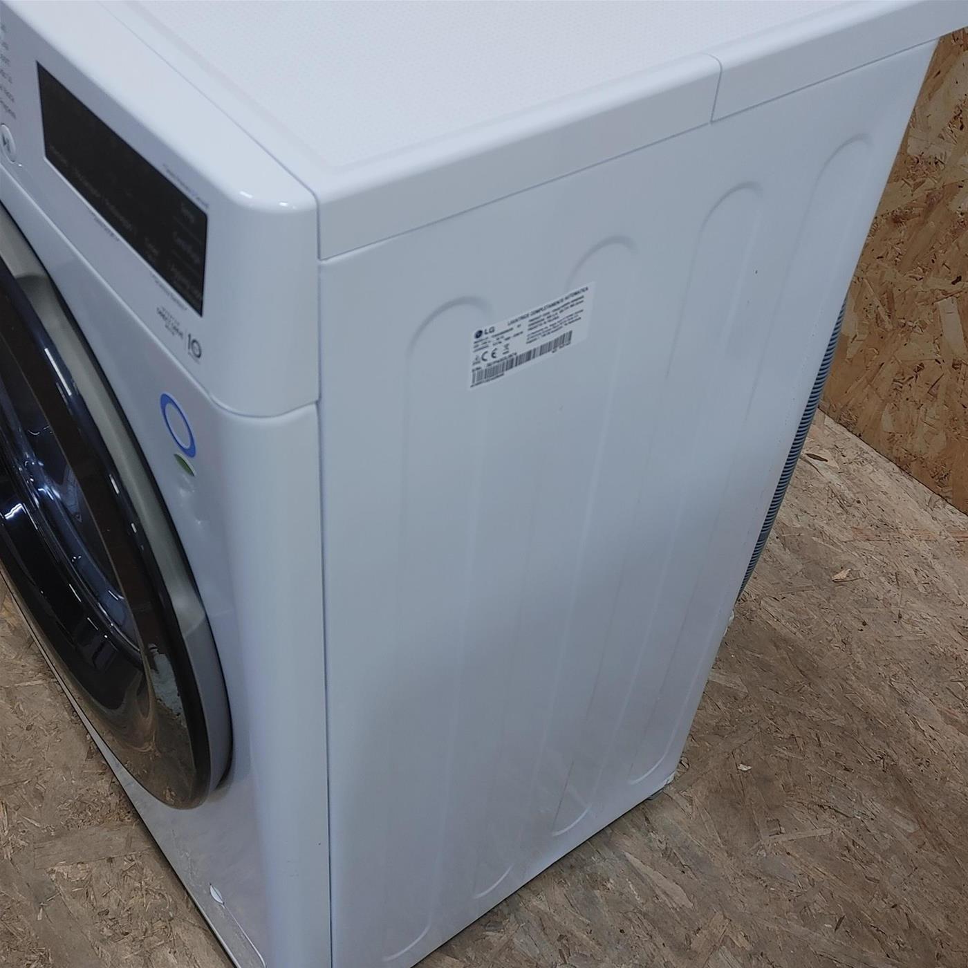 Lavatrice LG F2WV308NEW3 Carica frontale 8,5 kg 1200 Giri/min Bianco