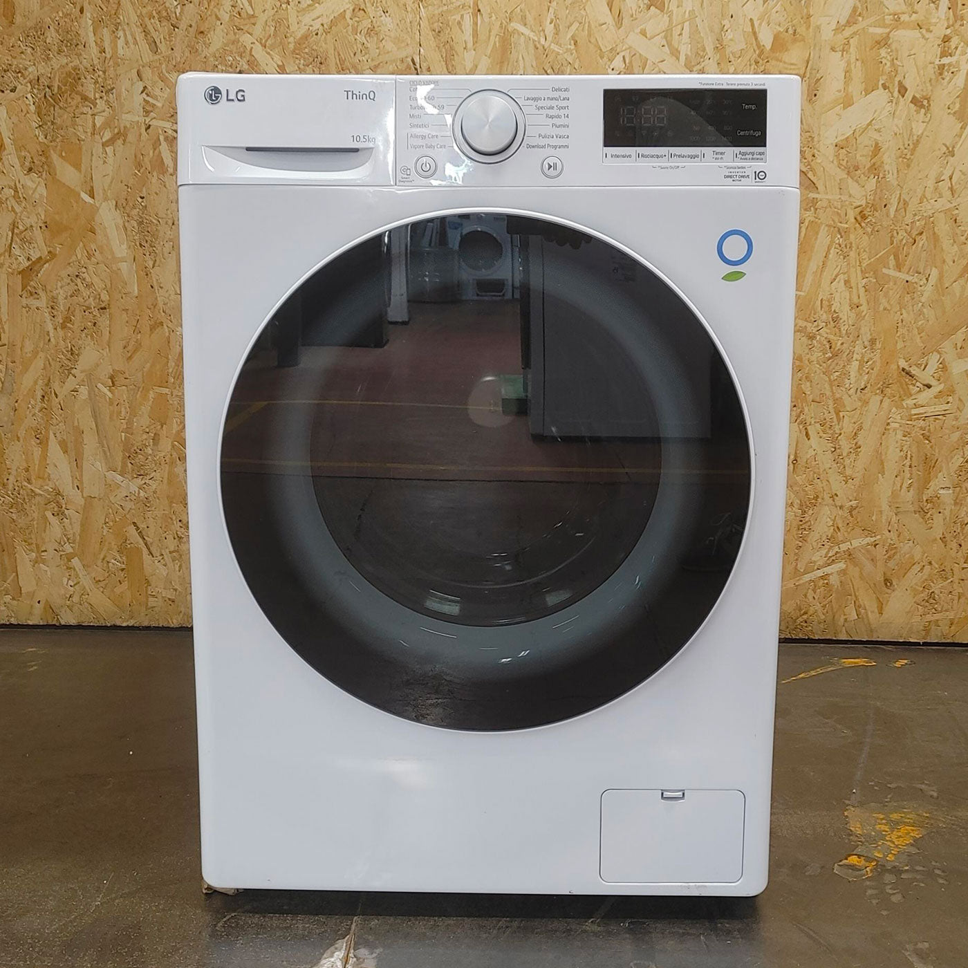 Lavatrice LG F4WV510S1E Caricamento frontale 10,5 kg 1400 Giri/min Bianco