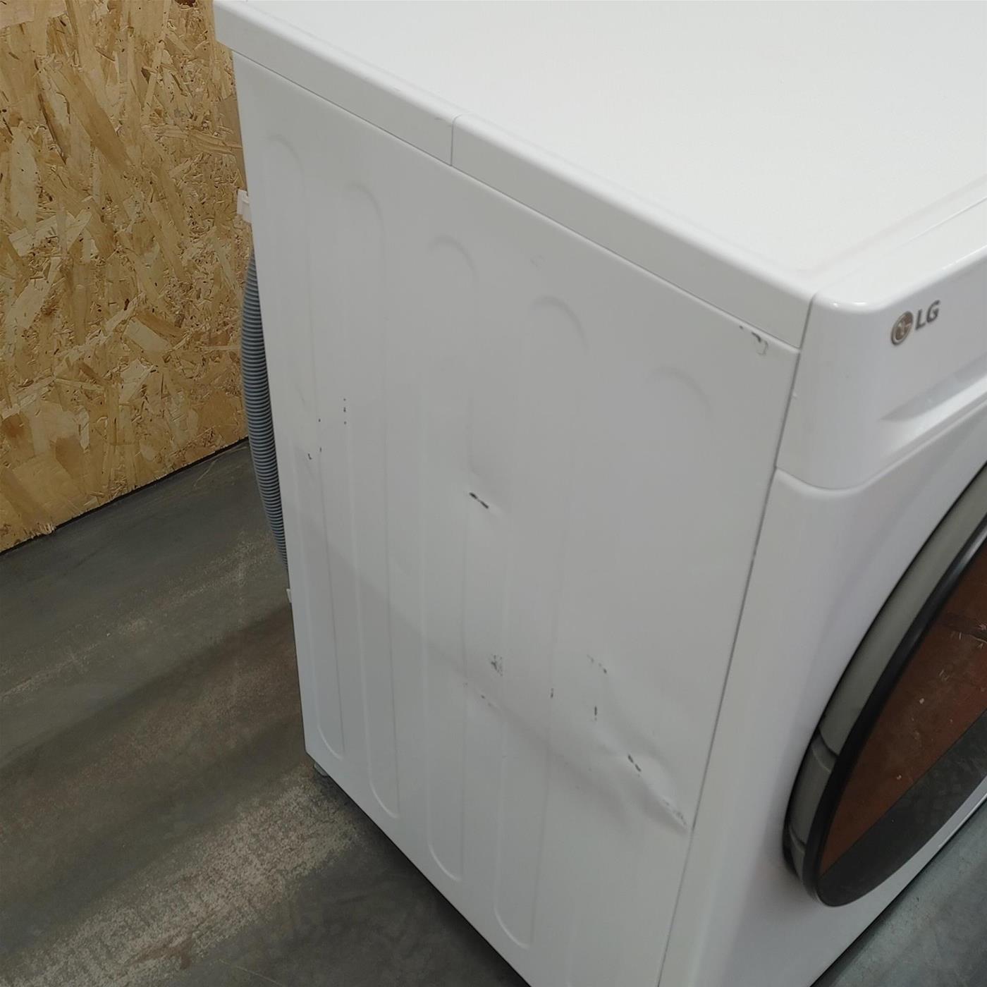 LG F4WV510SAE lavatrice Caricamento frontale 10 kg 1400 Giri/min A Bianco