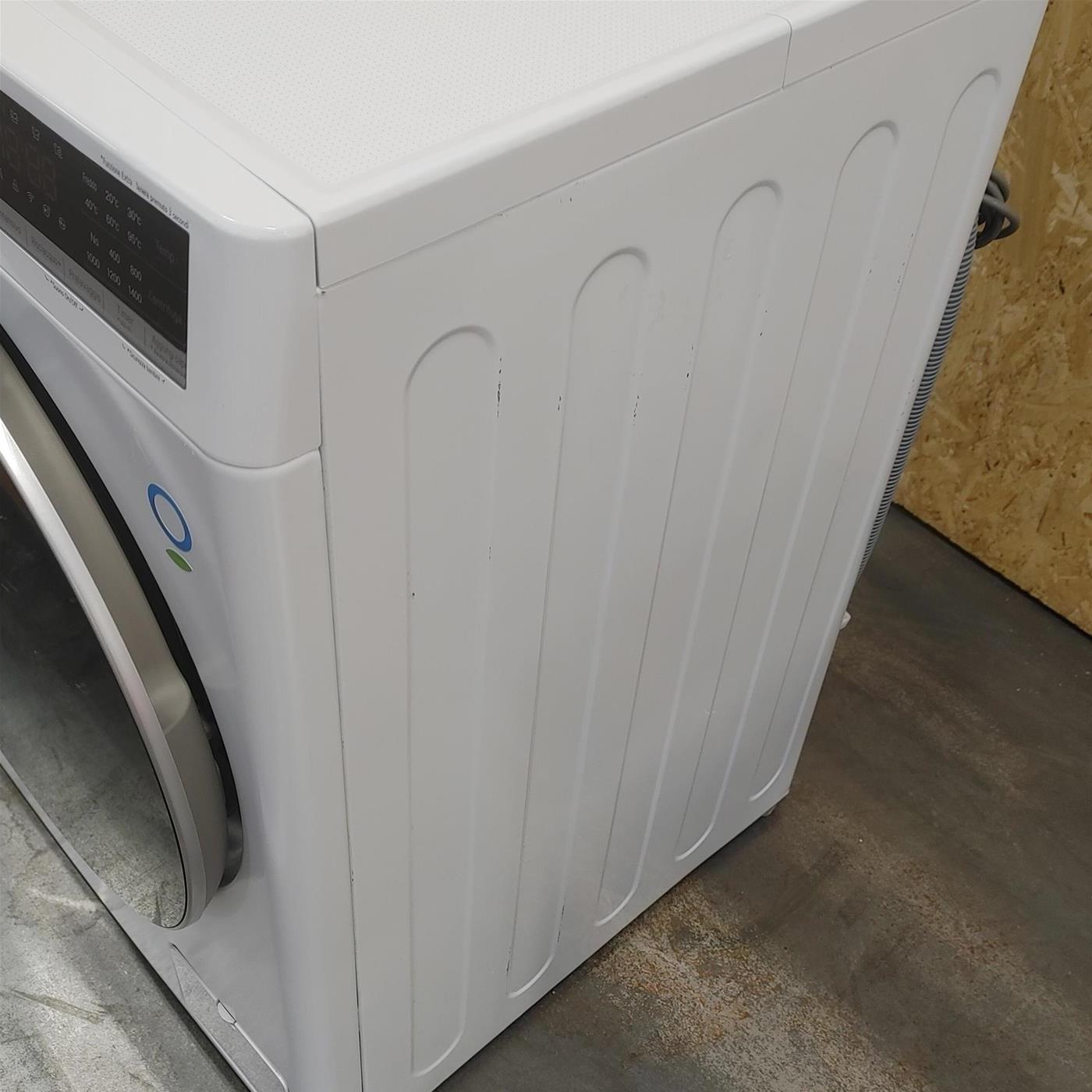 Lavatrice LG F4WV509S1E Carica frontale 9 kg 1400 Giri/min Bianco