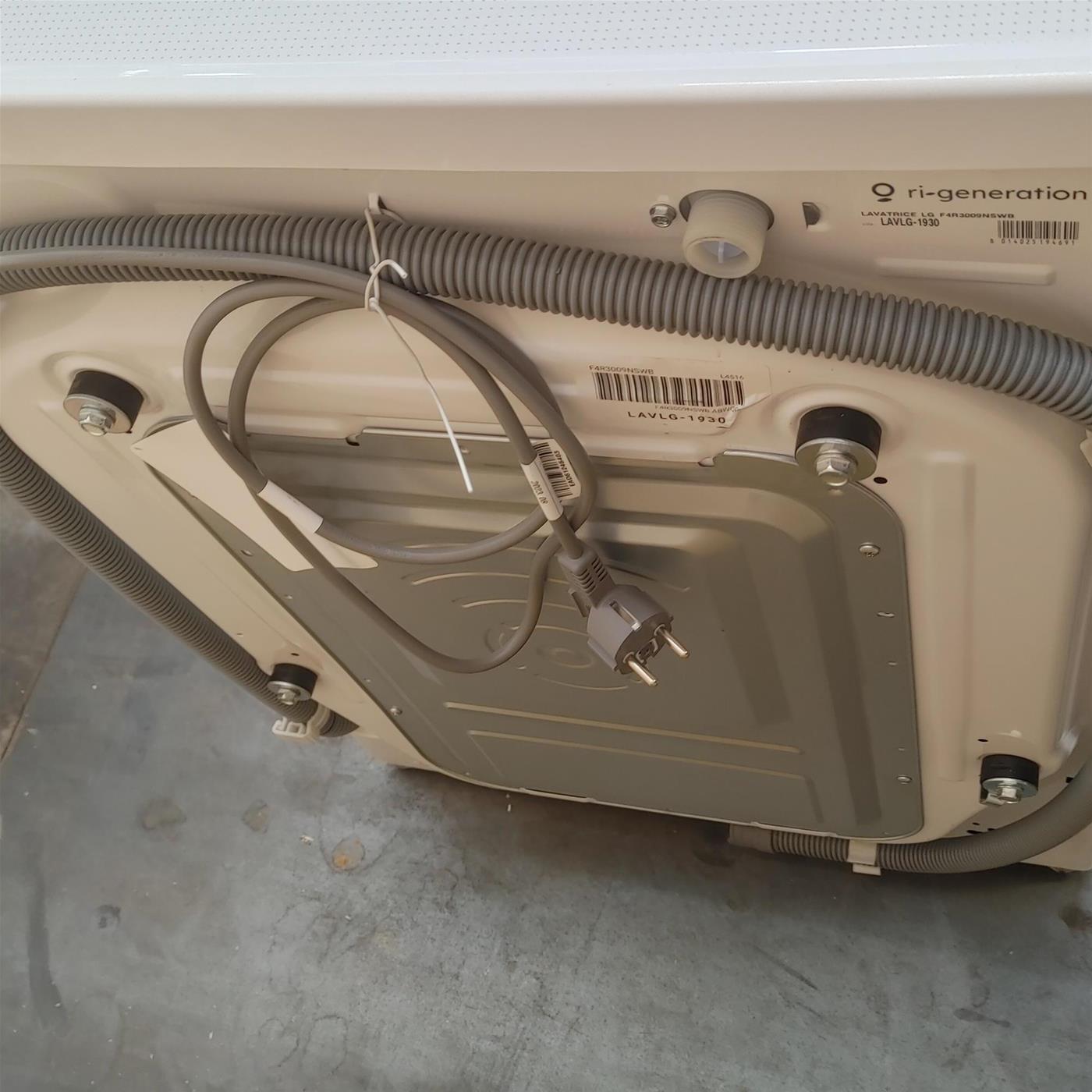 Lavatrice LG F4R3009NSWB Carica frontale 9 kg 1400 Giri/min Bianco