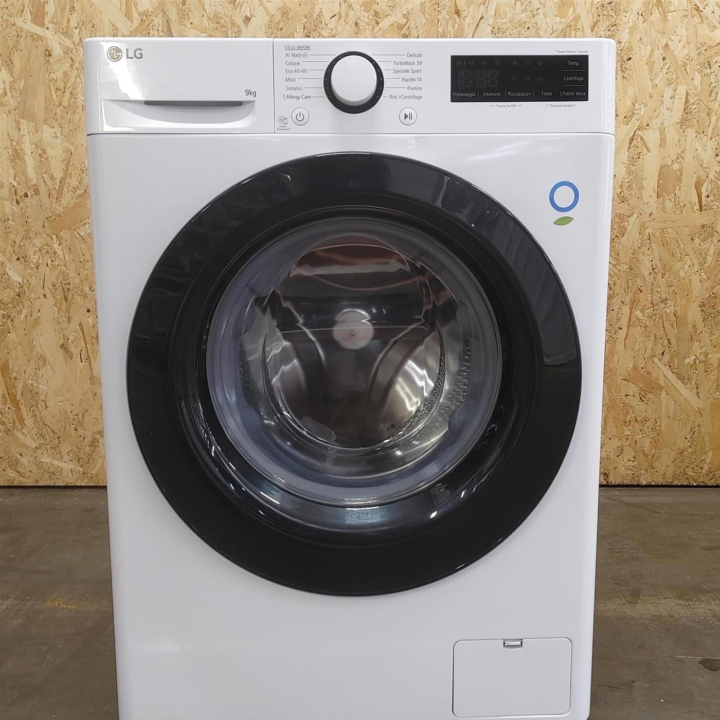 Lavatrice LG F4R3009NSWB Carica frontale 9 kg 1400 Giri/min Bianco