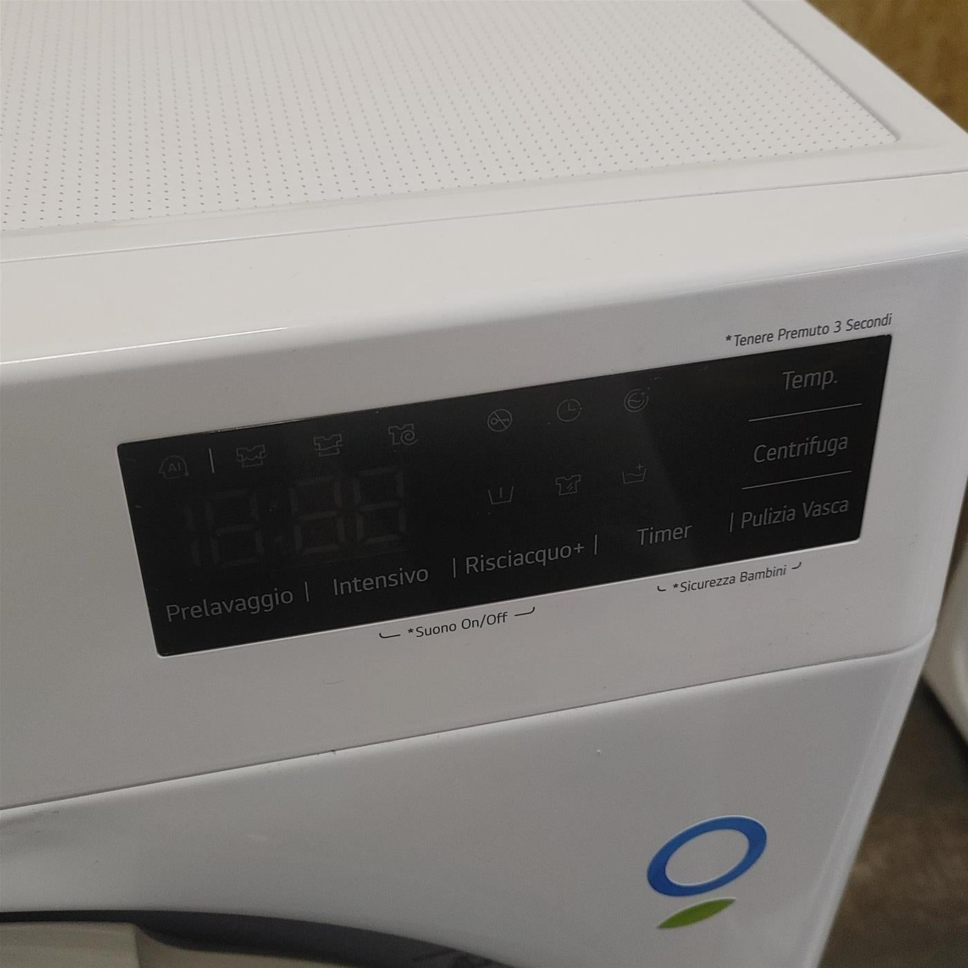 Lavatrice LG F4R3009NSWB Carica frontale 9 kg 1400 Giri/min Bianco