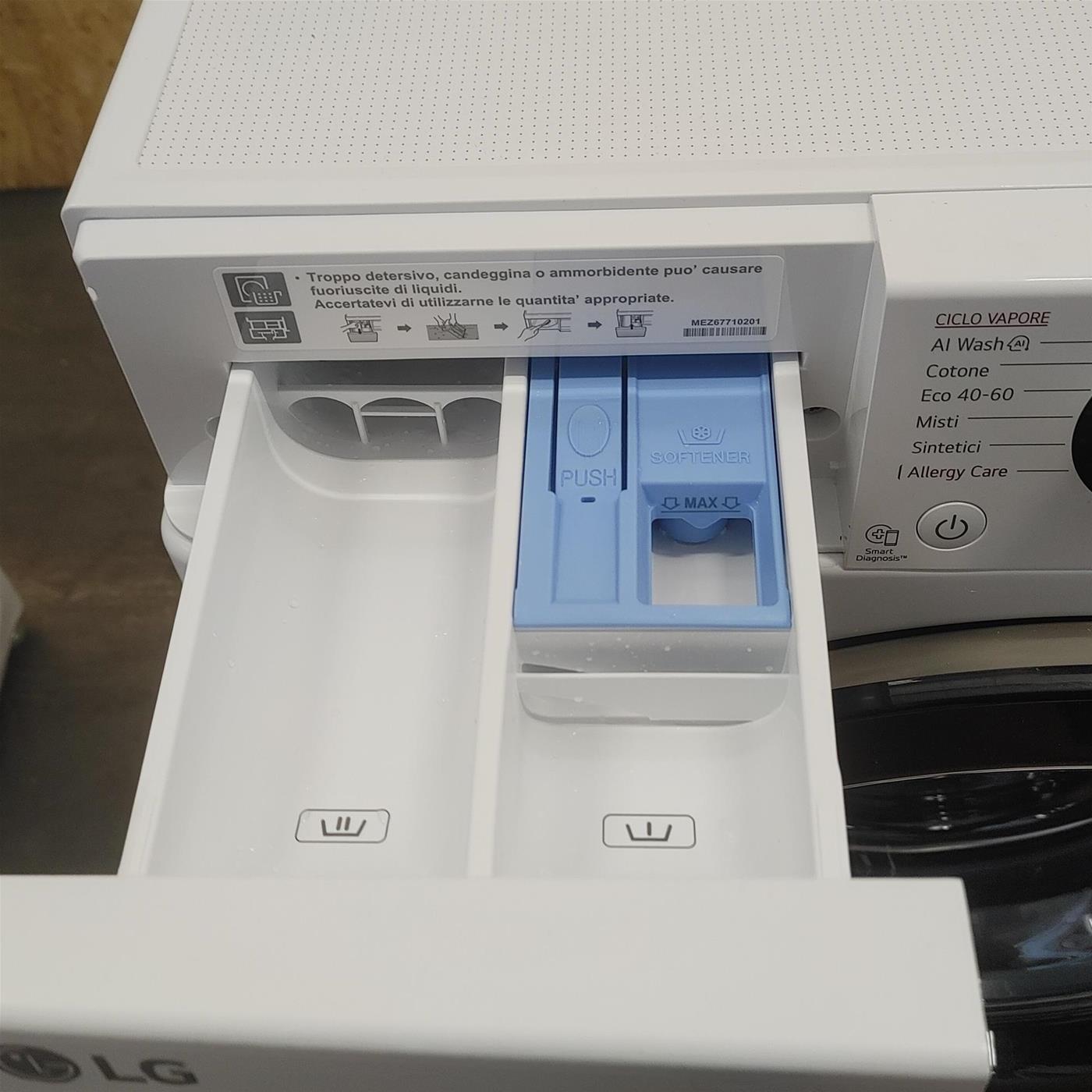 Lavatrice LG F4R3011NSWB Carica frontale 11 kg 1400 Giri/min Bianco