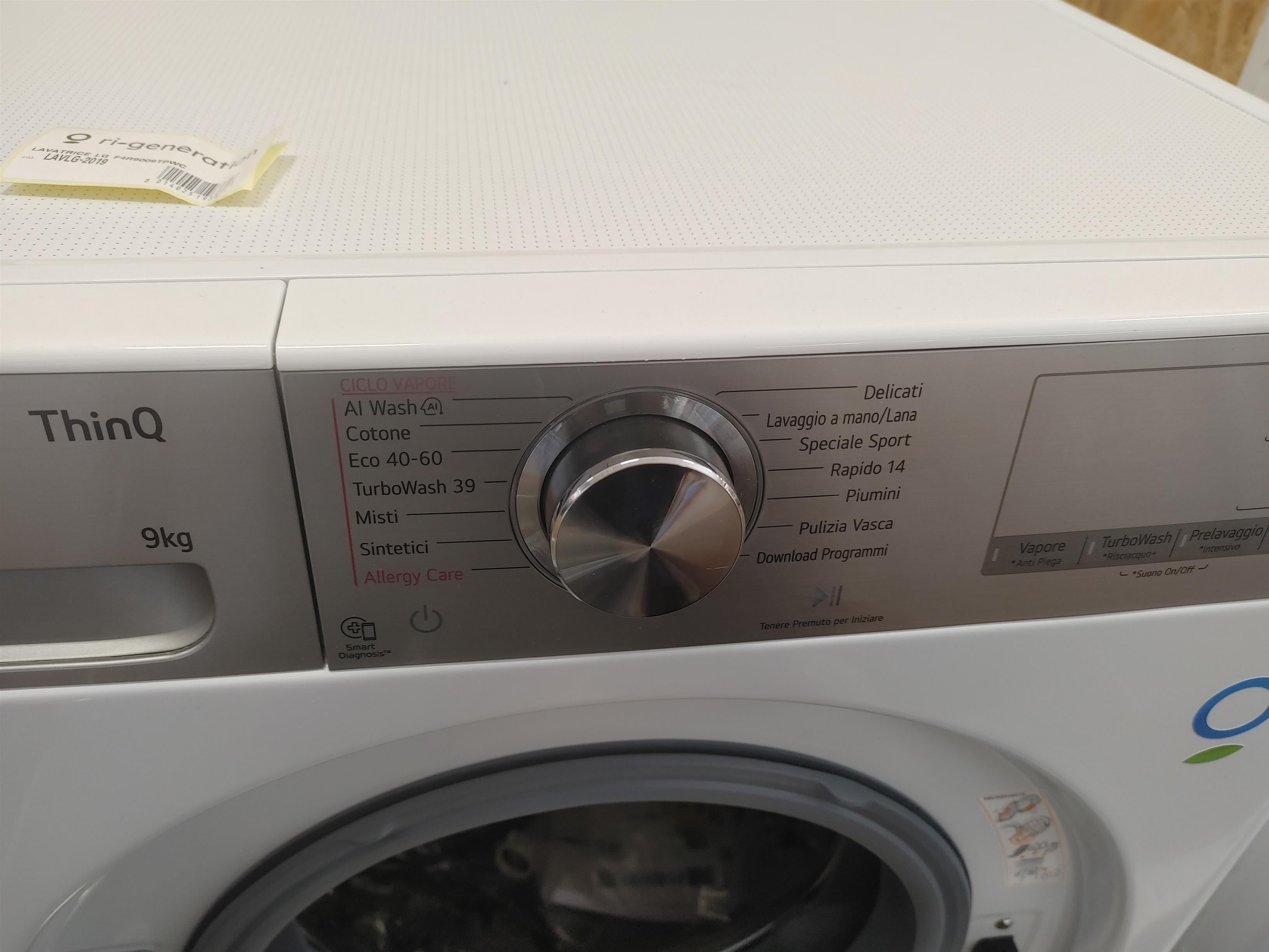 Lavatrice LG F4R9009TPWC Carica frontale 9 kg 1400 Giri/min Bianco