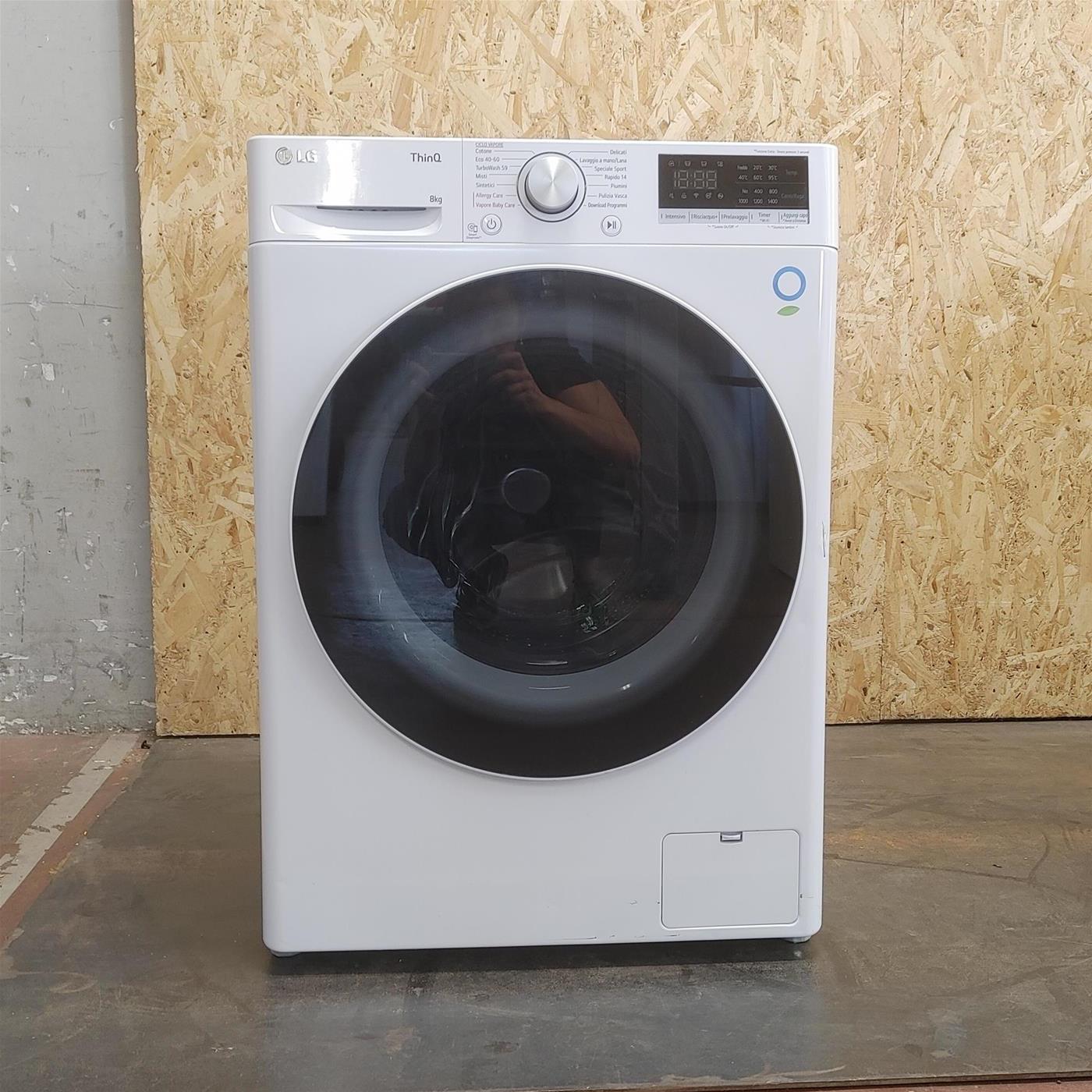 Lavatrice LG F4WV508S0B Carica frontale 8 kg 1400 Giri/min Bianco