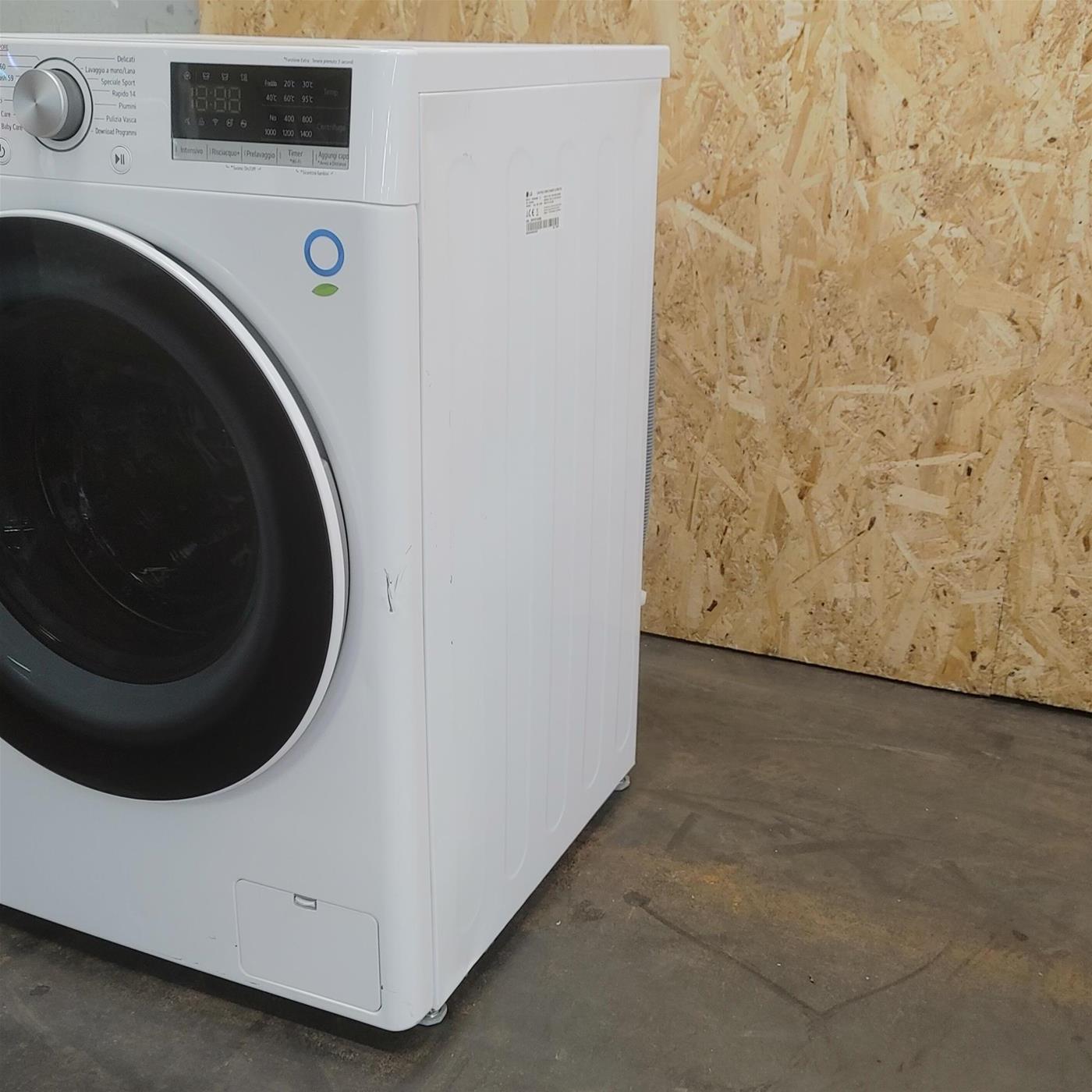 Lavatrice LG F4WV508S0B Carica frontale 8 kg 1400 Giri/min Bianco