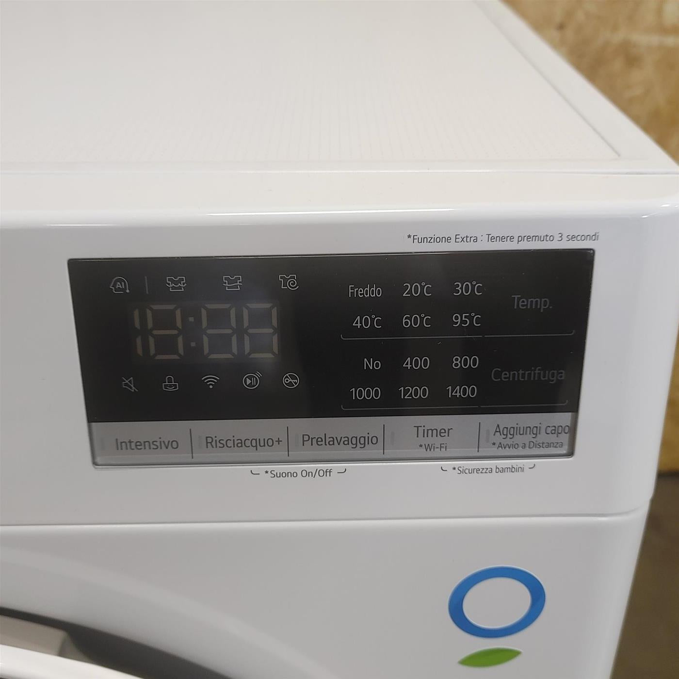 Lavatrice LG F4WV508S0B Carica frontale 8 kg 1400 Giri/min Bianco