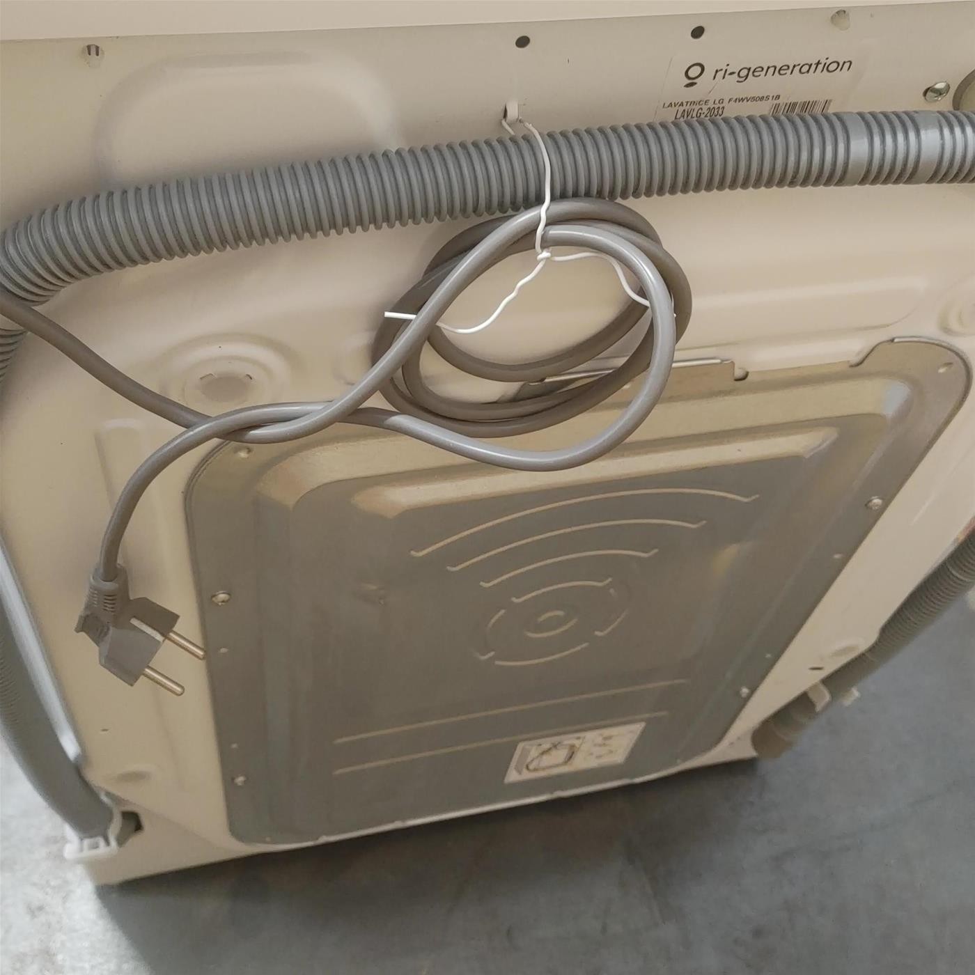 Lavatrice LG F4WV508S0B Carica frontale 8 kg 1400 Giri/min Bianco