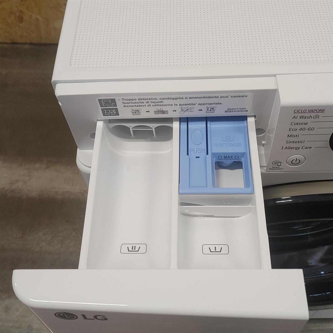 Lavatrice LG F4R3011NSWB Carica frontale 11 kg 1400 Giri/min Bianco