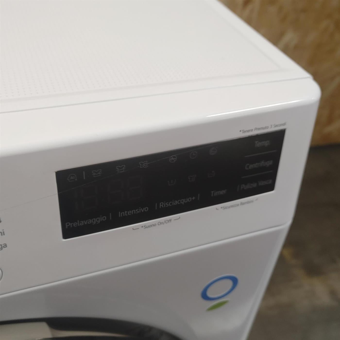 Lavatrice LG F4R3011NSWB Carica frontale 11 kg 1400 Giri/min Bianco