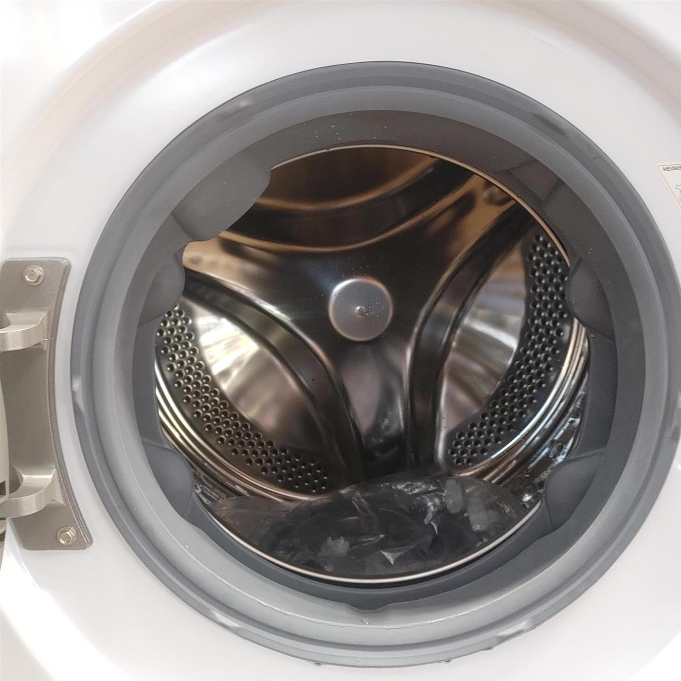 Lavatrice LG F4R3011NSWB Carica frontale 11 kg 1400 Giri/min Bianco