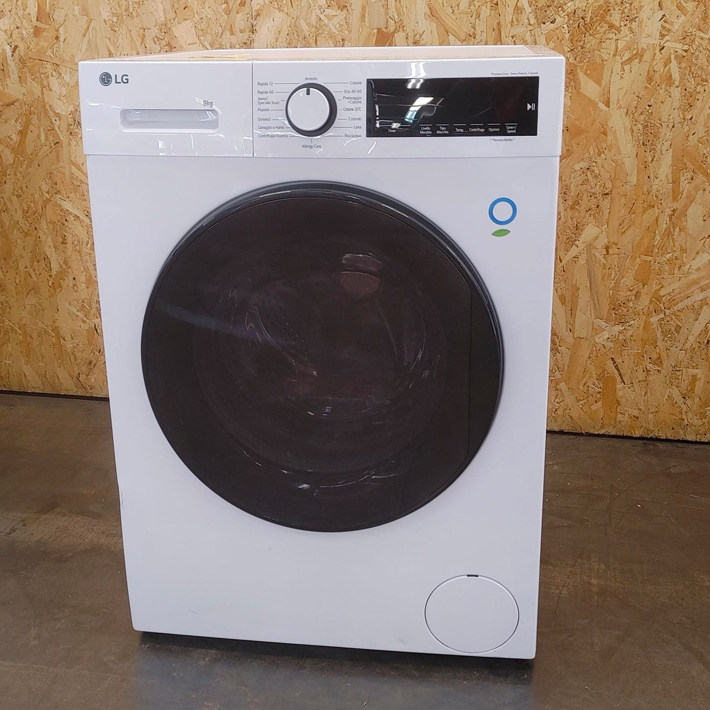 Lavatrice LG F4WM309SAE Carica frontale 9 kg 1400 Giri/min Bianco