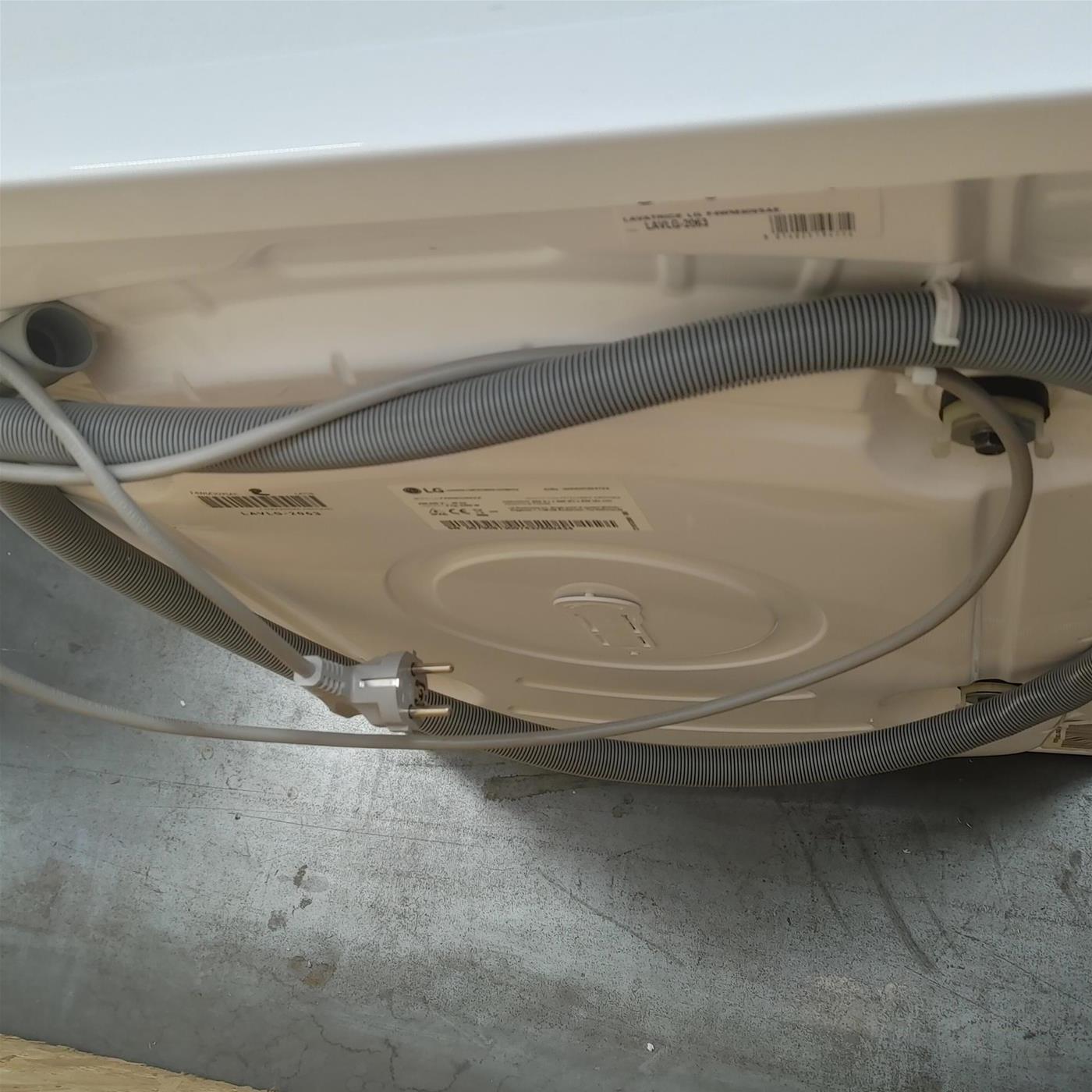 Lavatrice LG F4WM309SAE Carica frontale 9 kg 1400 Giri/min Bianco