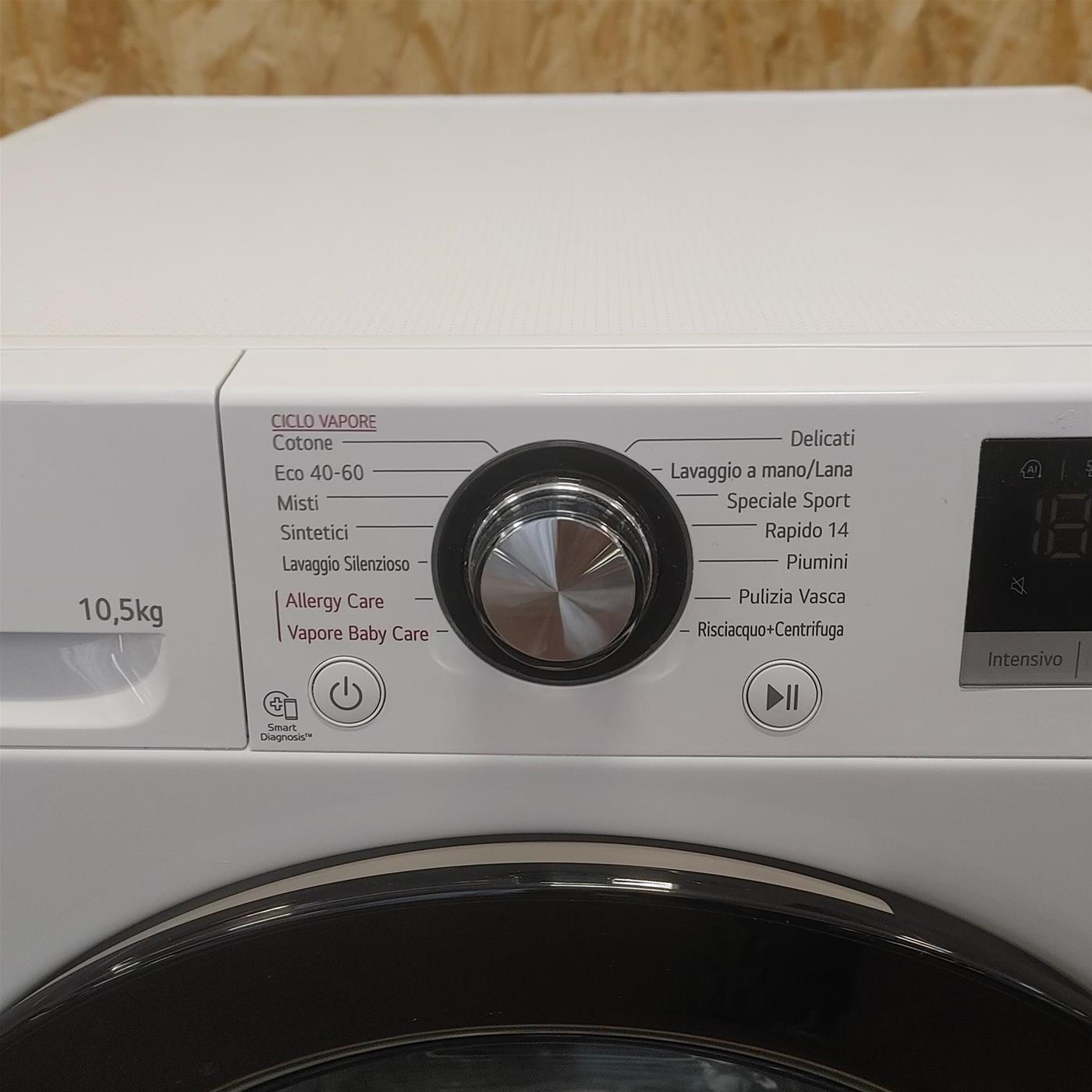 LG F4WV310SAE lavatrice Caricamento frontale 10,5 kg 1400 Giri/min A Bianco