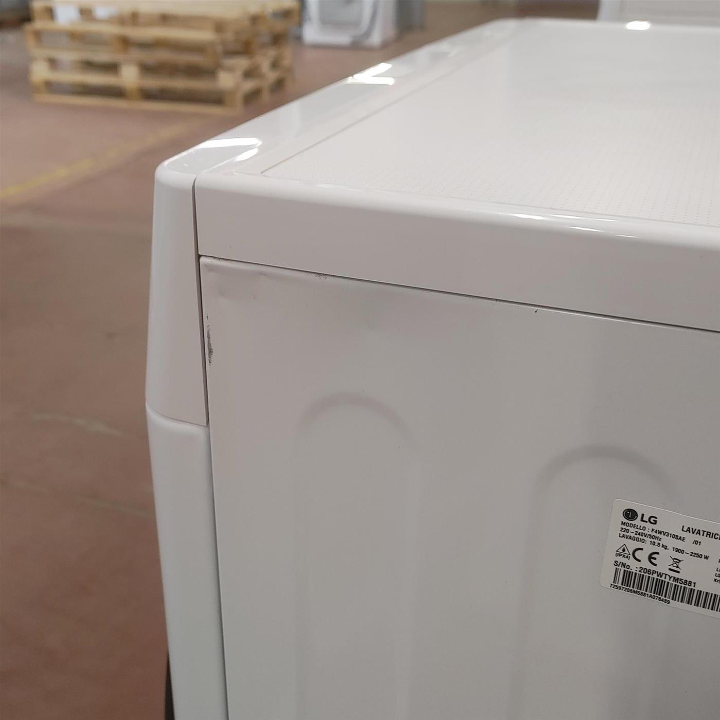 LG F4WV310SAE lavatrice Caricamento frontale 10,5 kg 1400 Giri/min A Bianco