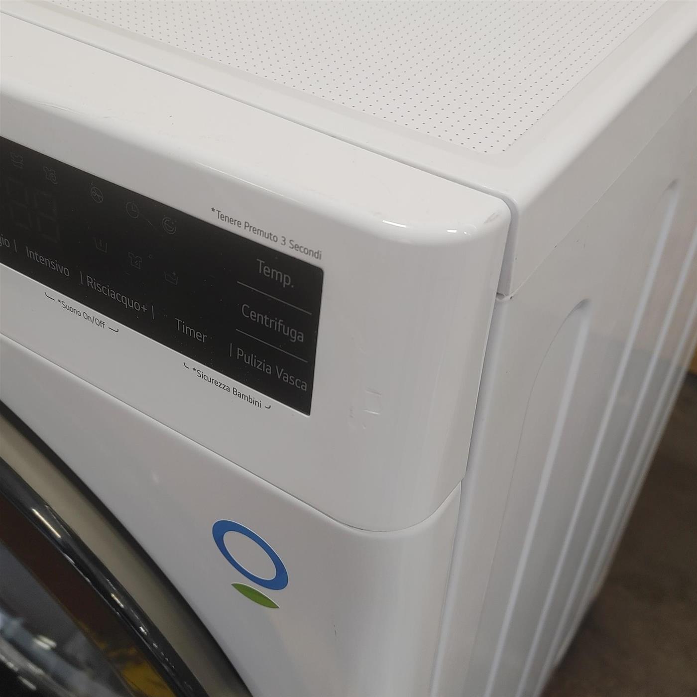 Lavatrice intelligente LG F4R3011NSWB AI DD Classe A 11 Kg