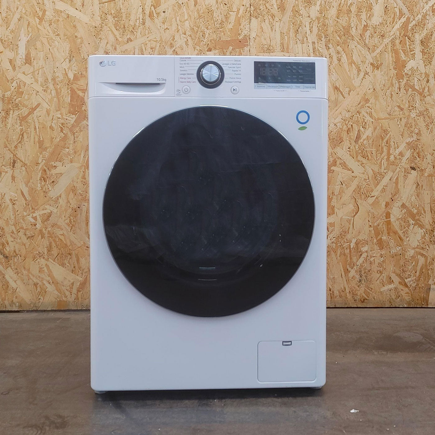 LG F4WV310SAE lavatrice Caricamento frontale 10,5 kg 1400 Giri/min A Bianco