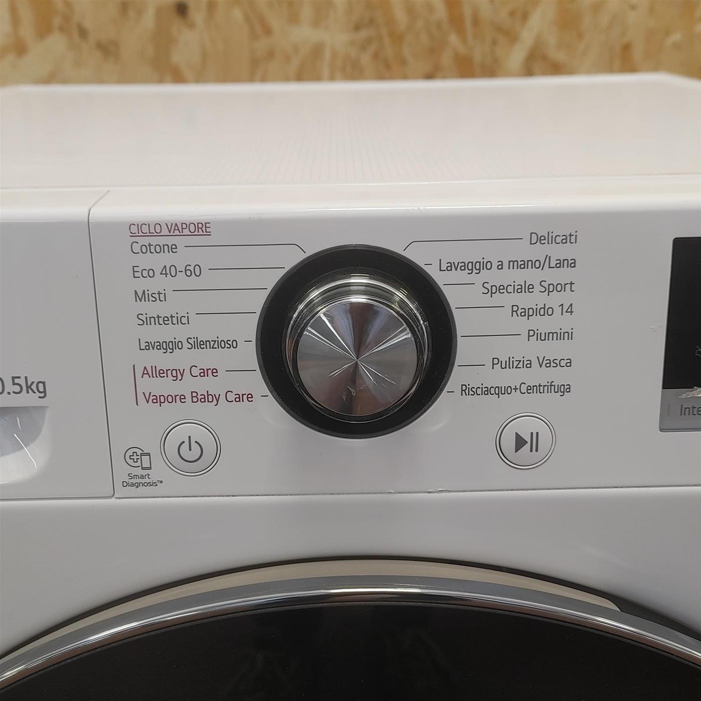 LG F4WV310SAE lavatrice Caricamento frontale 10,5 kg 1400 Giri/min A Bianco