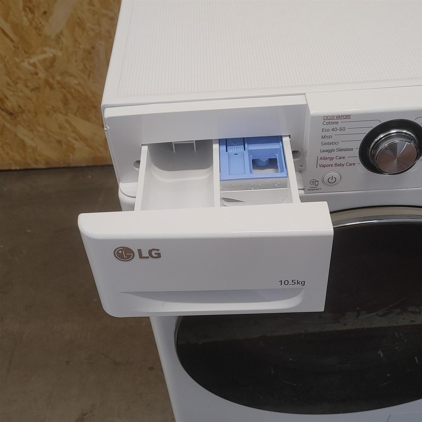 LG F4WV310SAE lavatrice Caricamento frontale 10,5 kg 1400 Giri/min A Bianco