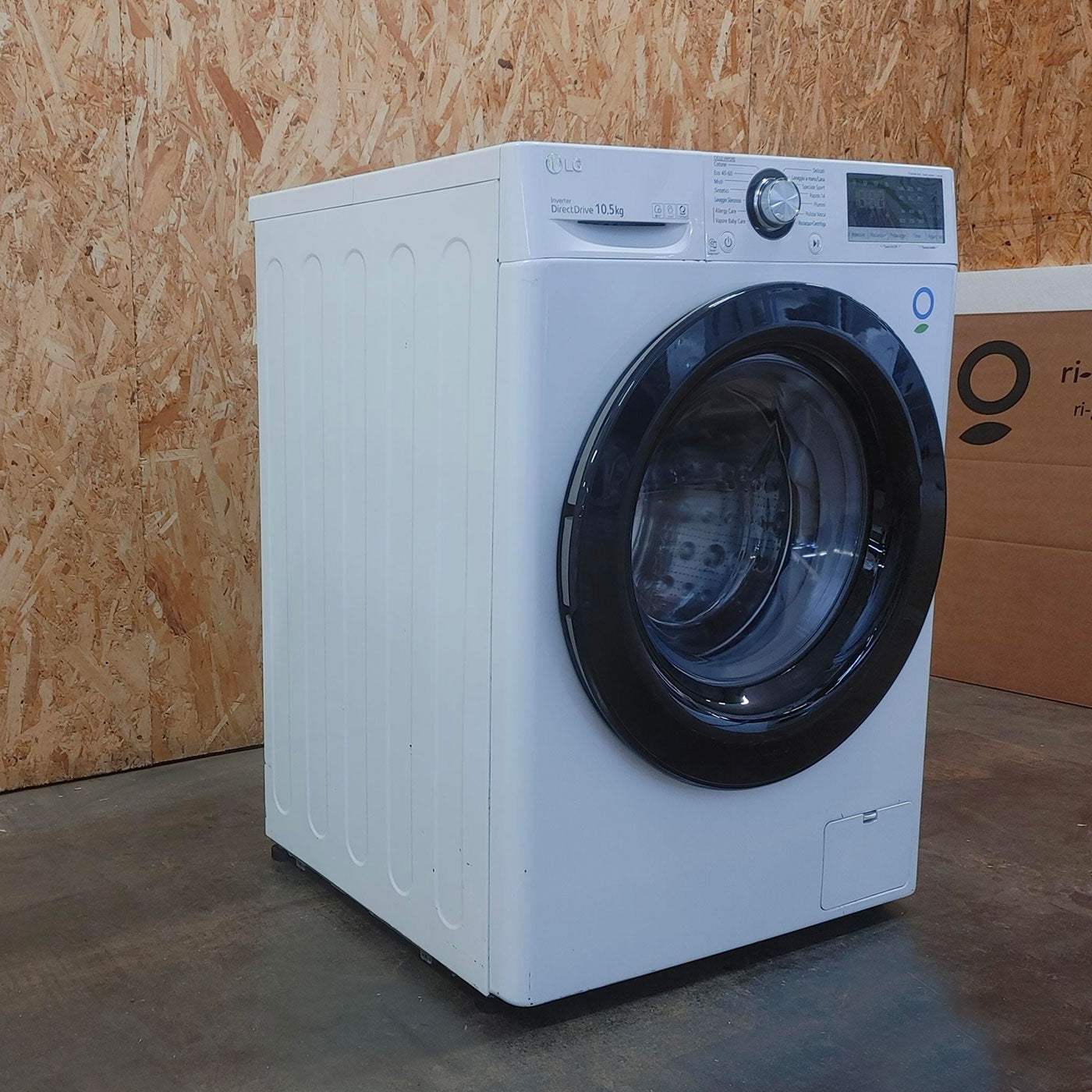 LG F4WV310S4E Lavatrice Intelligente AIDD 10,5kg Vapore 1400 Giri/min Carica frontale Classe B